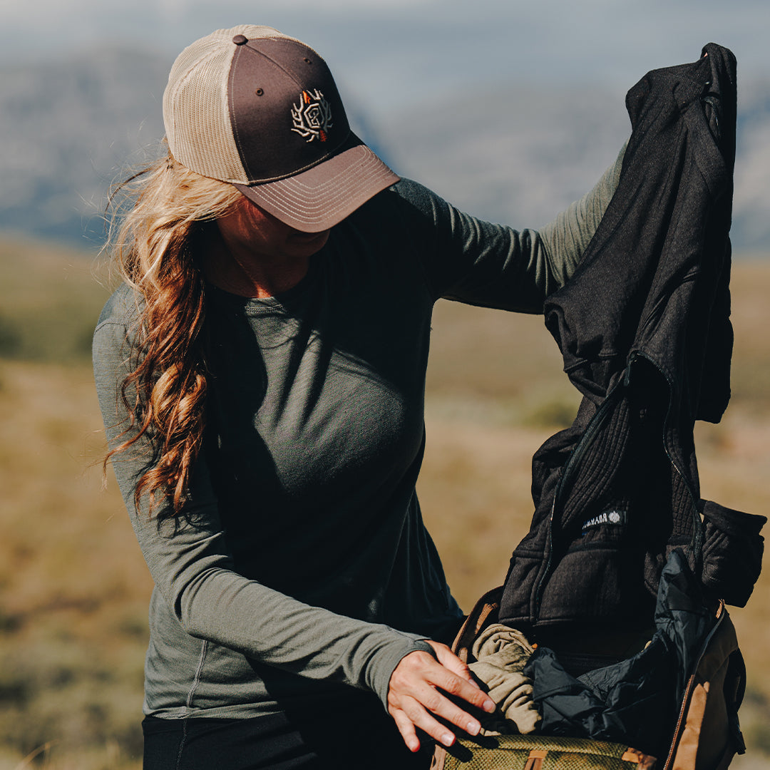 Women's Ridgeline Base Layer Top - Thermal Underwear for Cold Weather - Moisture Wicking & Odor Control - Wolf Grey - Perfect for Hiking, Skiing & Winter Sports
