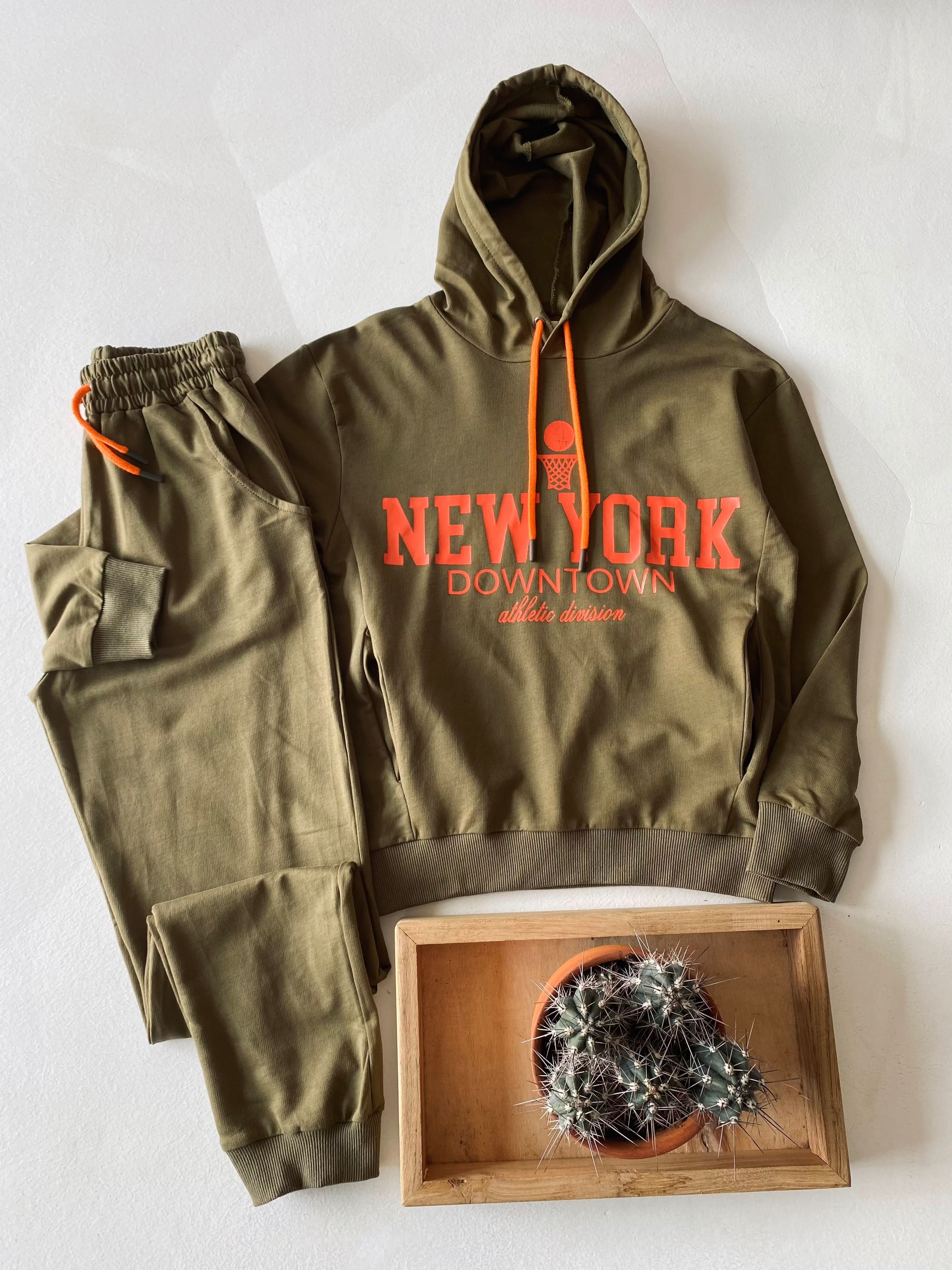 Youth Printed Hooded Sweatsuit Set - Trendy Pullover Hoodie & Jogger Pants for Men & Women - Perfect for Gym, Running, Casual Wear & Street Style
