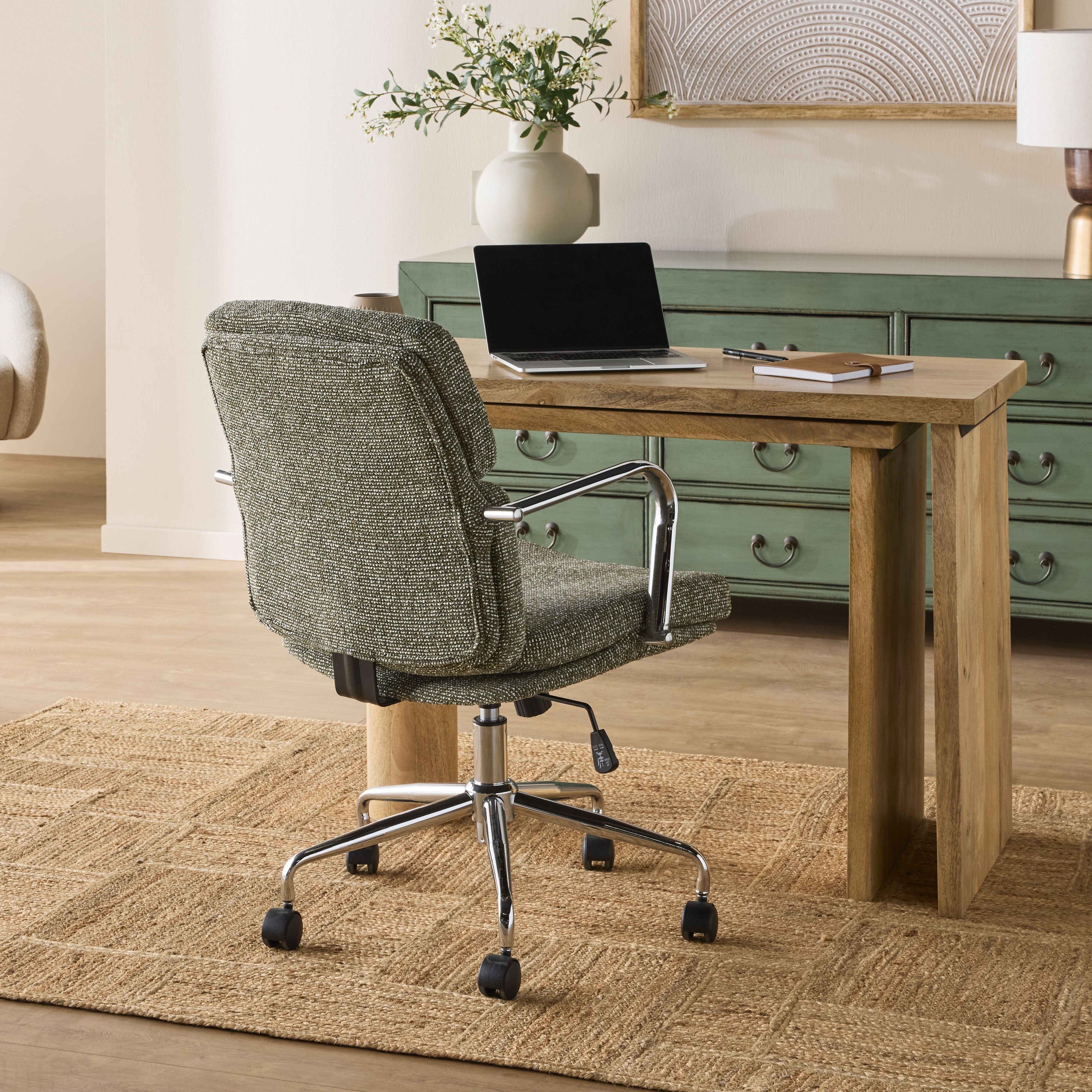Ergonomic Green Archie Desk Chair - Adjustable Height & Lumbar Support for Home Office, Study, or Gaming - Comfortable Mesh Back & Padded Seat