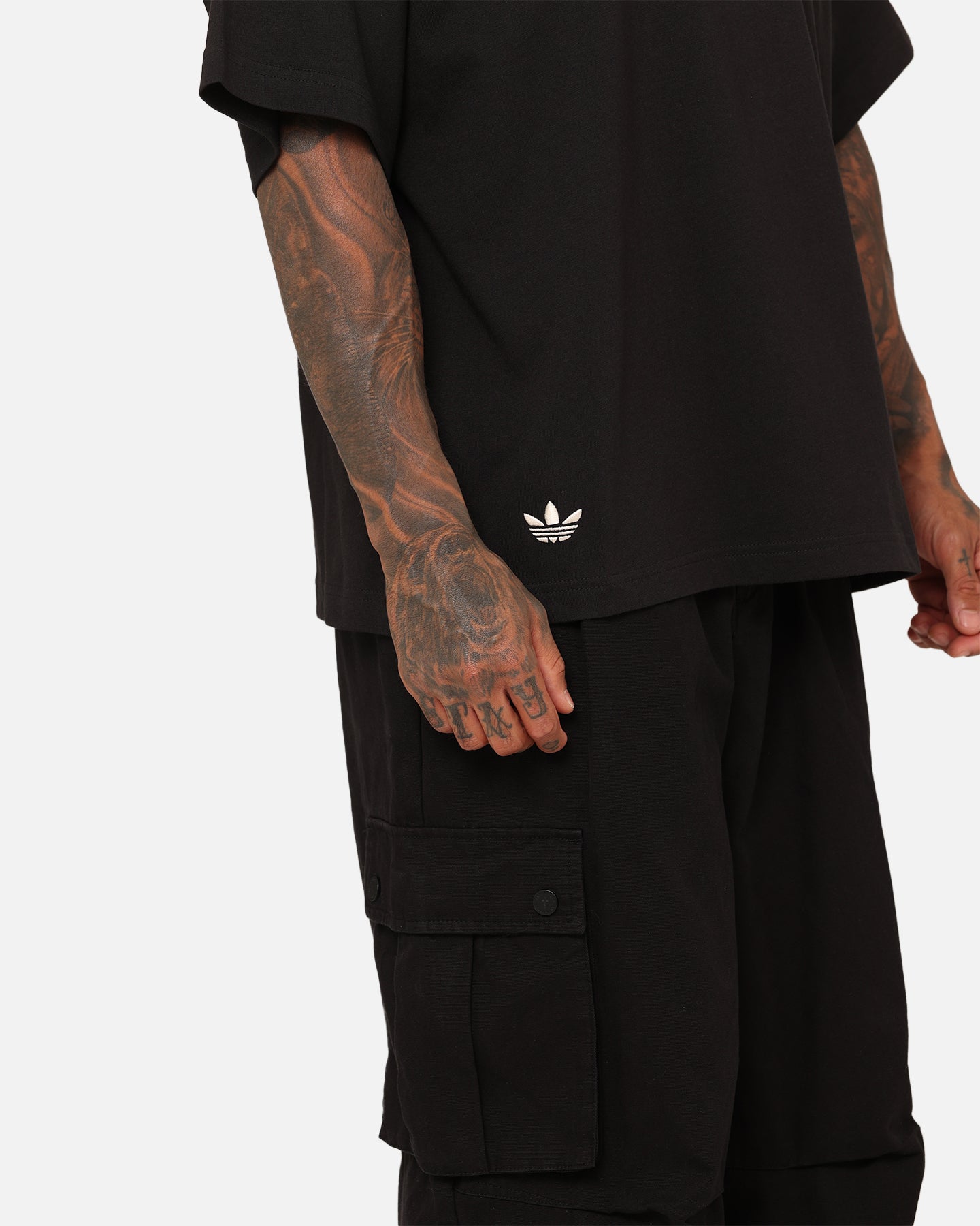 Adidas Adicolour Neuclassics T-Shirt for Men - Black Cotton Casual Tee for Everyday Wear, Gym, and Street Style