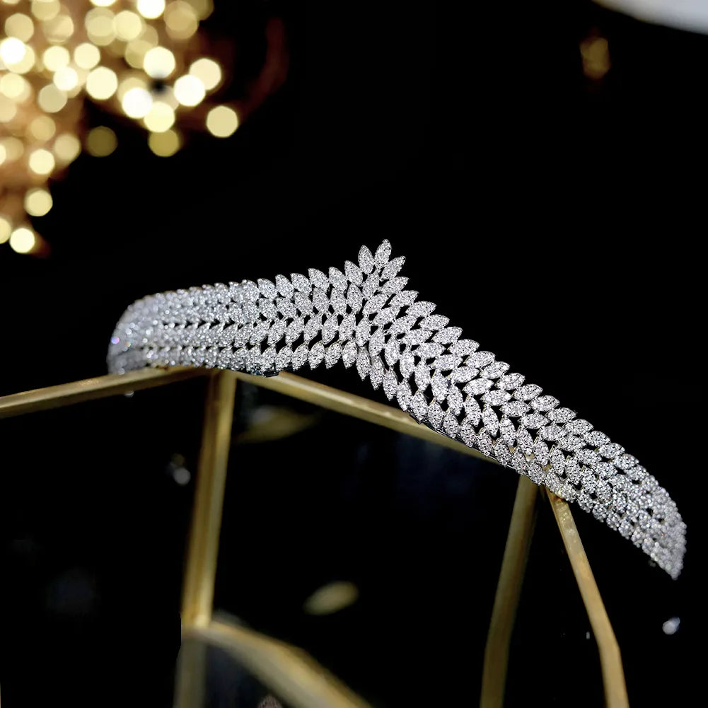 Elegant Crown Diadem Arab Tiaras for Women - Bridal Headpiece Wedding Accessories - Perfect for Princess Parties, Prom, Pageants and Special Occasions