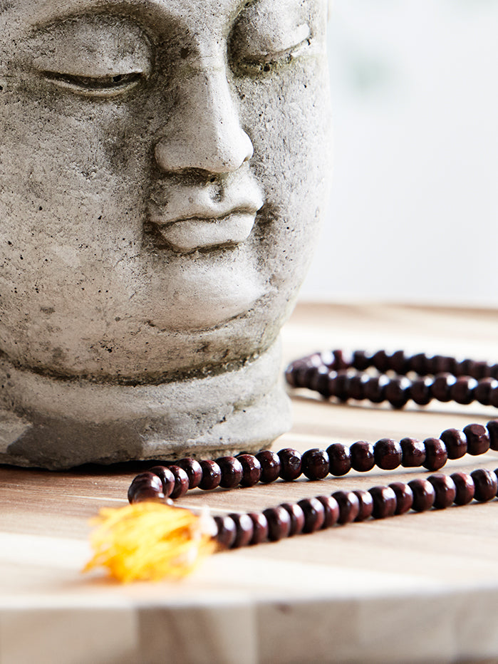 Authentic Rosewood Mala Beads Necklace for Meditation & Yoga - 108 Prayer Beads with Tassel - Perfect for Mindfulness Practice, Spiritual Healing & Gift Giving