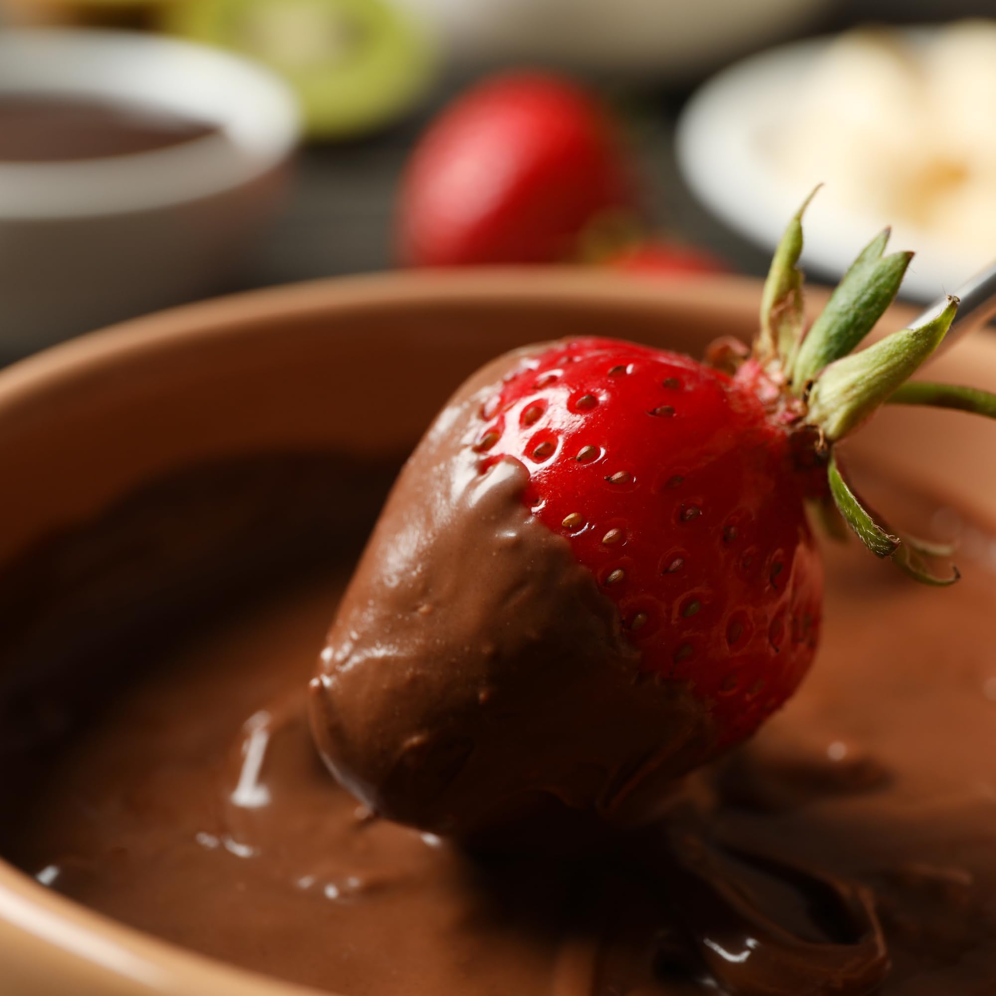 Premium 1LB Milk Chocolate Melting Wafers - Smooth & Creamy for Baking, Candy Making, Dessert Decorating - Perfect for Chocolate Fountains, Molded Chocolates, Truffles & Cake Pops - Ideal for Home Bakers & Professional Chefs