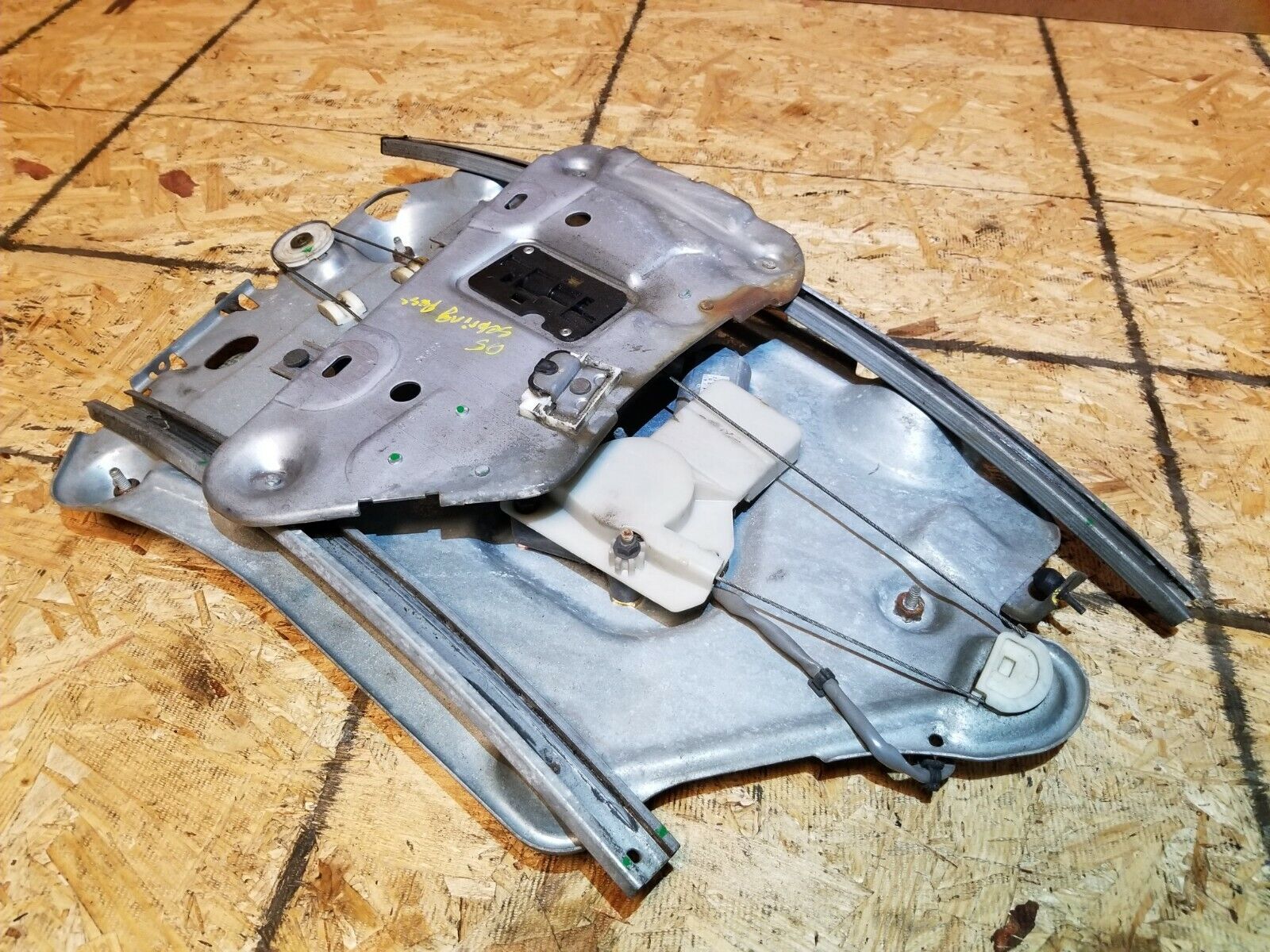 04 05 06 Chrysler Sebring Convertible Front Passenger Window Regulator Panel - OEM Replacement Part for Smooth Window Operation - Perfect for DIY Car Repairs and Window Mechanism Maintenance