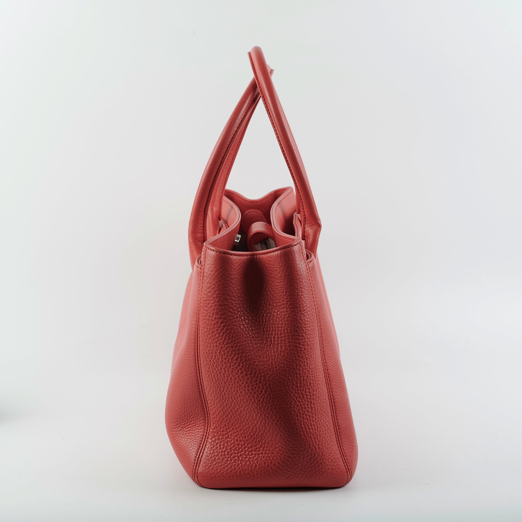 Chanel Medium Cerf Tote Bag in Coral Pink Calfskin Leather - Luxury Designer Handbag for Women, Perfect for Work, Travel & Everyday Use