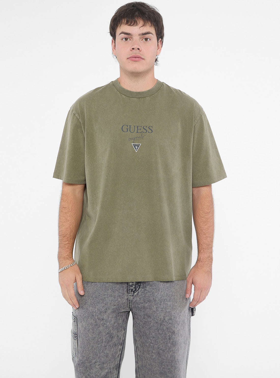GUESS Originals Printed Baker T-Shirt for Men - Vintage Graphic Tee, Casual Short Sleeve Cotton Shirt - Perfect for Streetwear, Everyday Wear & Outfits