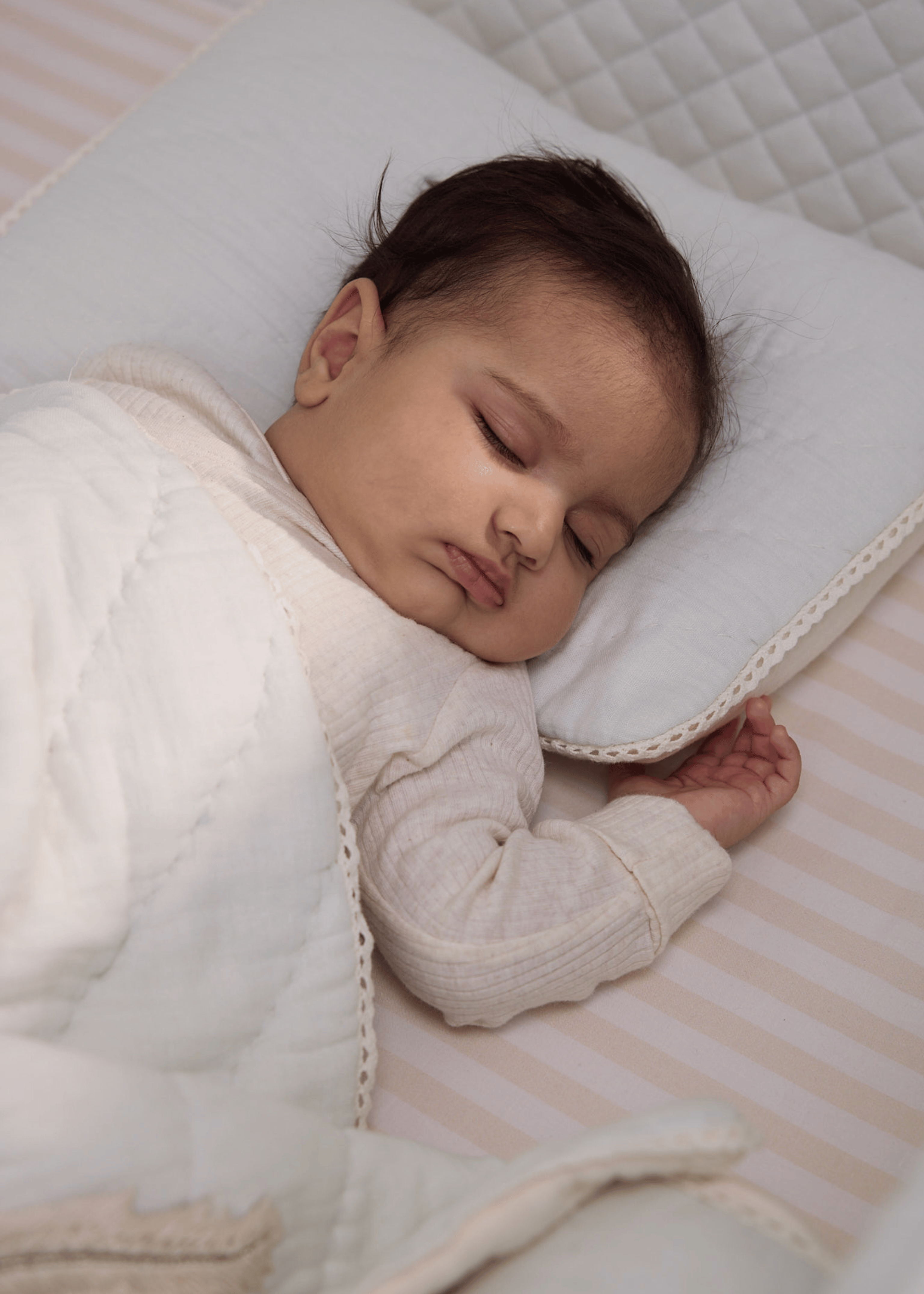 Plume Complete Cot Bedding Set with Soft Bumper - Premium Baby Crib Bedding for Nursery & Toddler Safety | Perfect for Newborns, Infants & Daycare Use