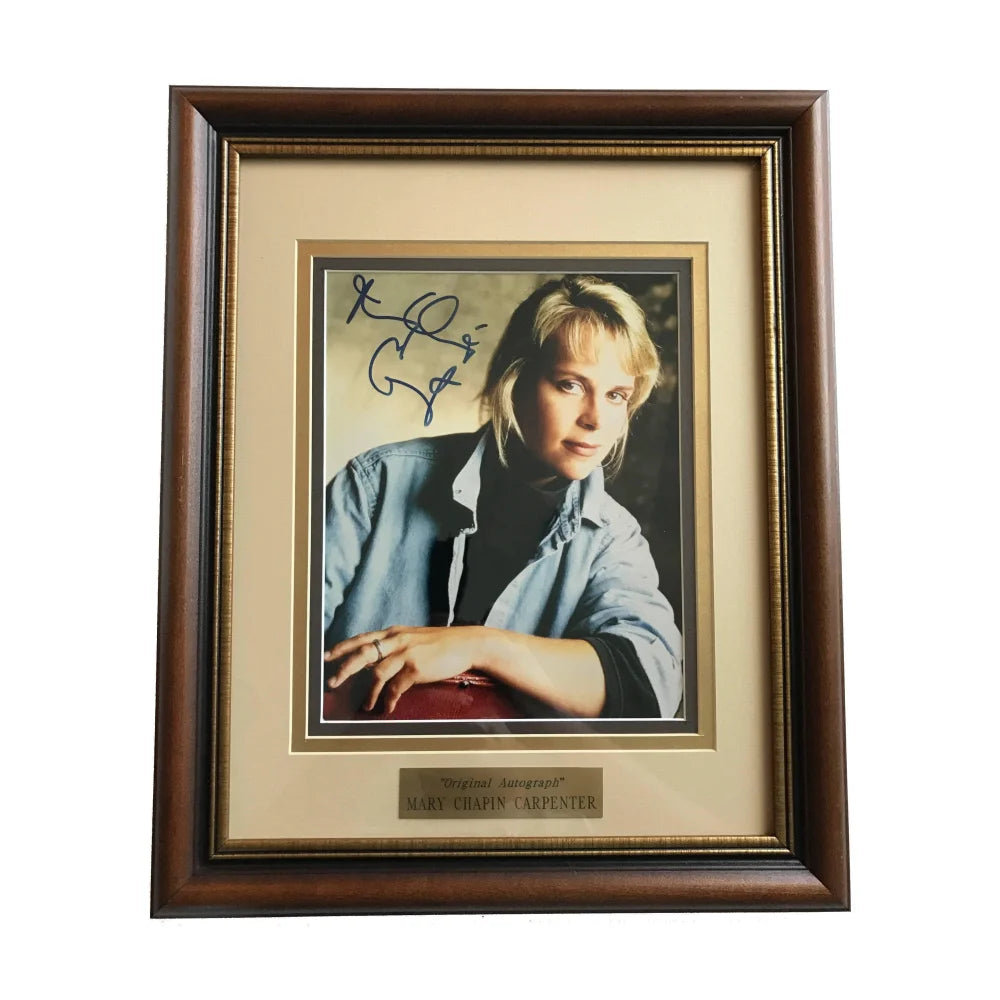 Mary Chapin Carpenter Signed 8x10 Photo Framed with JSA COA - Authentic Country Music Memorabilia - Perfect for Collectors, Fans, and Home Decor