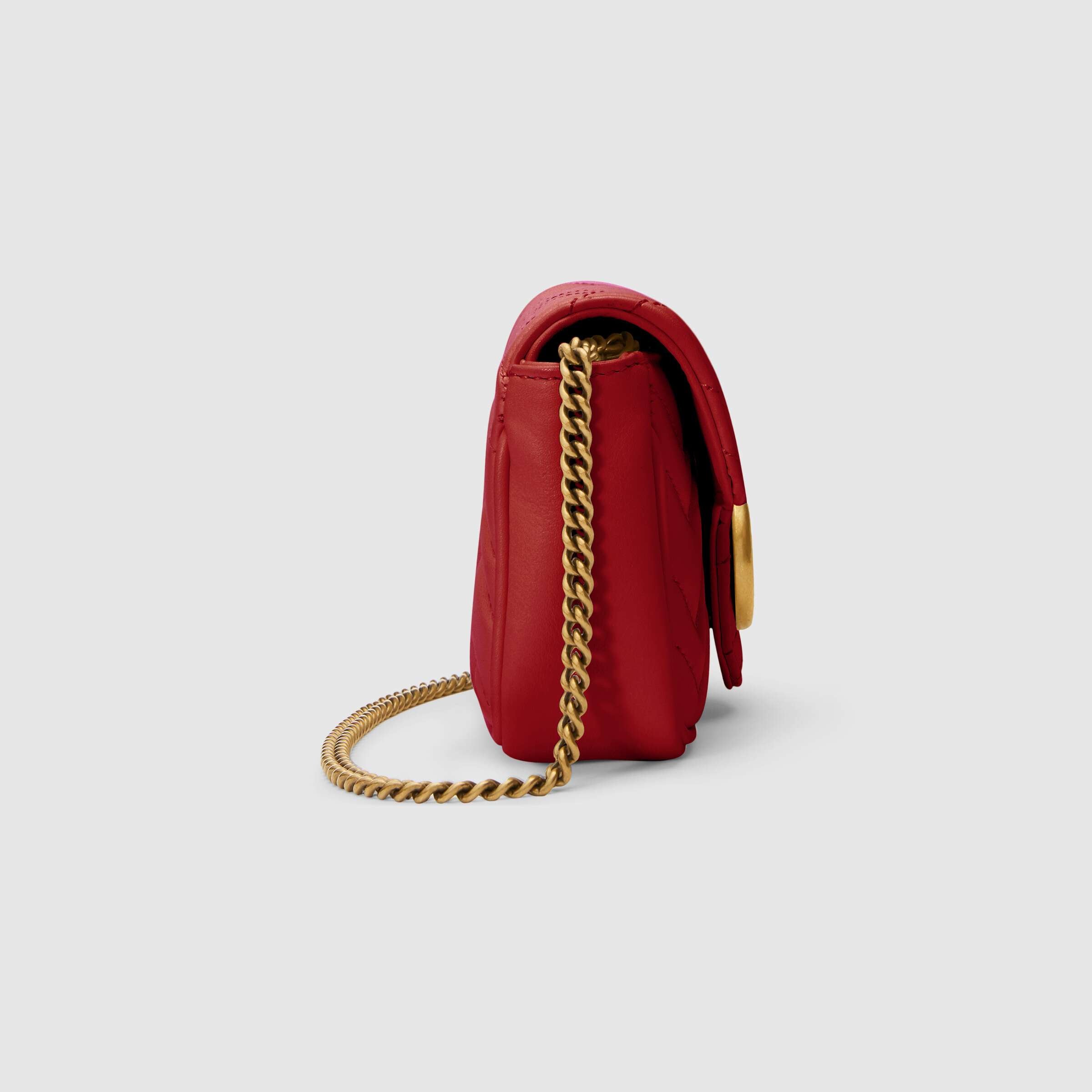 Gucci GG Marmont Matelassé Super Mini Bag in Red | Luxury Leather Crossbody Purse for Women | Perfect for Parties, Dates & Night Out