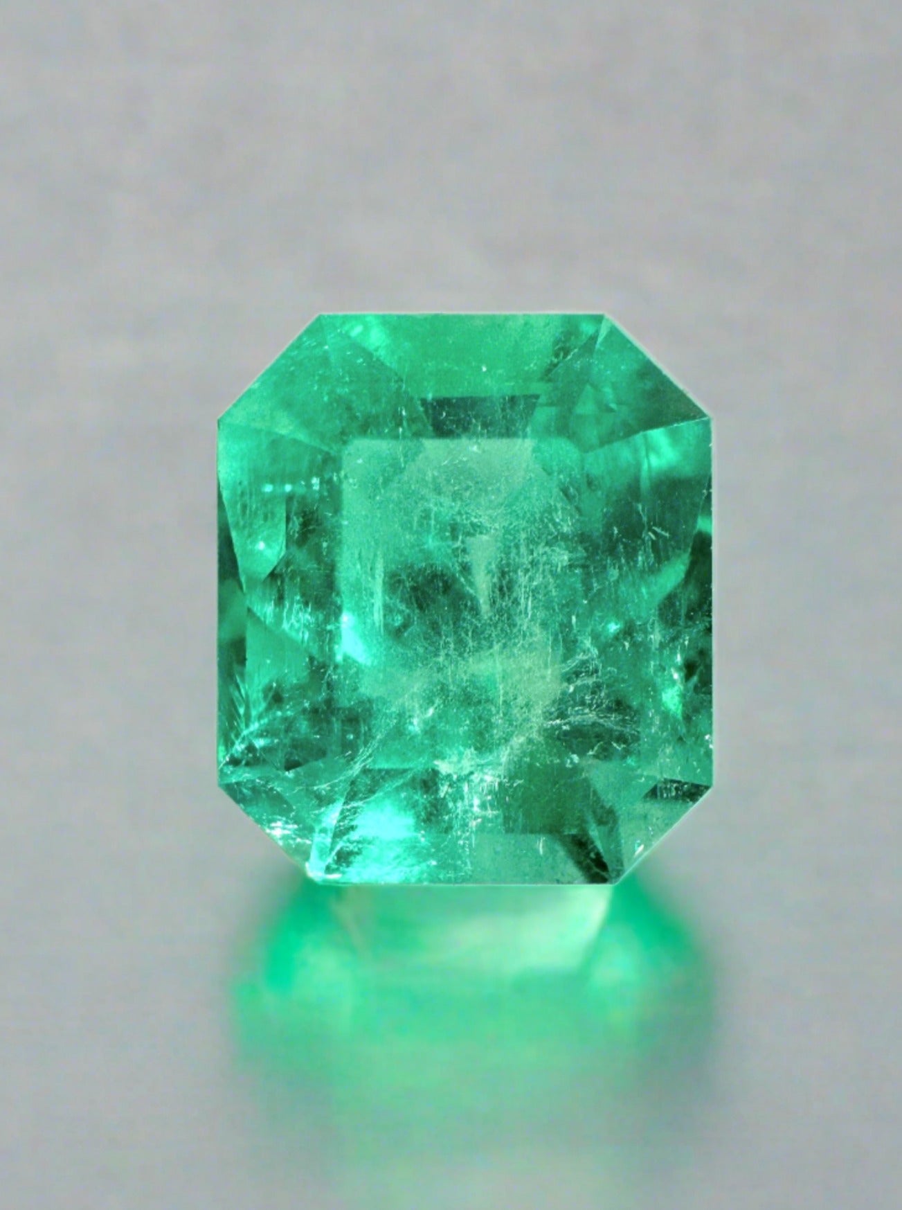 3.80 Carat 10x9mm Glowing Green Natural Loose Colombian Emerald - Emerald Cut Gemstone for Jewelry Making, Engagement Rings & Luxury Gifts