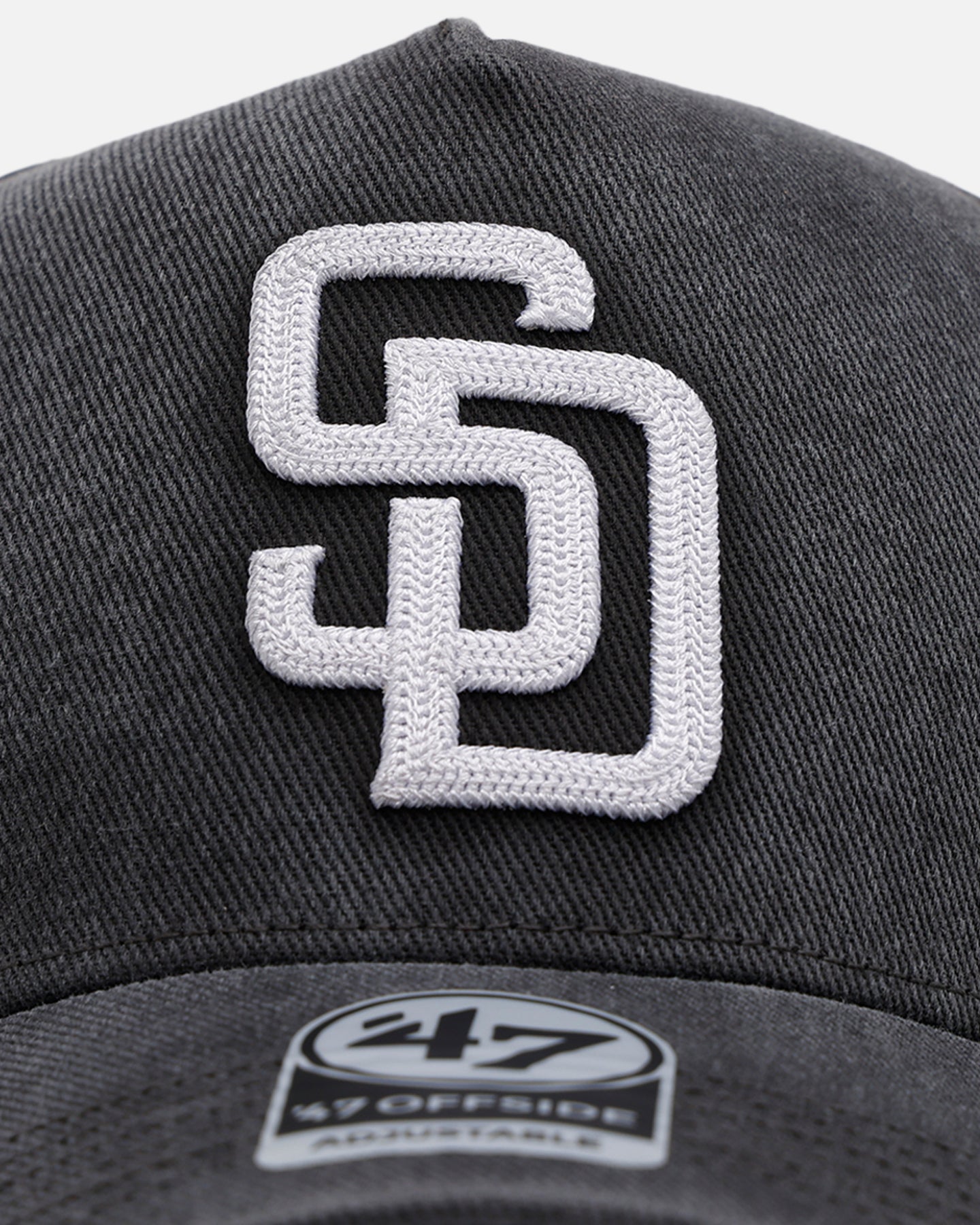 47 Brand San Diego Padres 'Washed Black' Snapback Hat - Adjustable Baseball Cap for Men & Women - Perfect for Baseball Games, Streetwear Fashion & Casual Outings