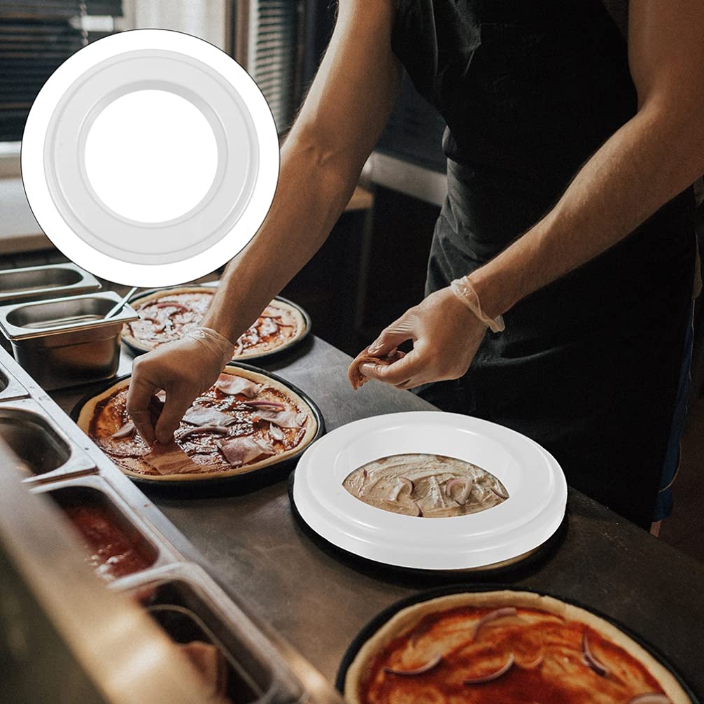 Cabilock 1pc Plastic Pizza Saucing Ring - Practical Pizza Baking Tool for Even Sauce Distribution, Dough Prep & Homemade Pizza Making - Ideal for Kitchen Bakeware, DIY Pizza & Restaurant Use