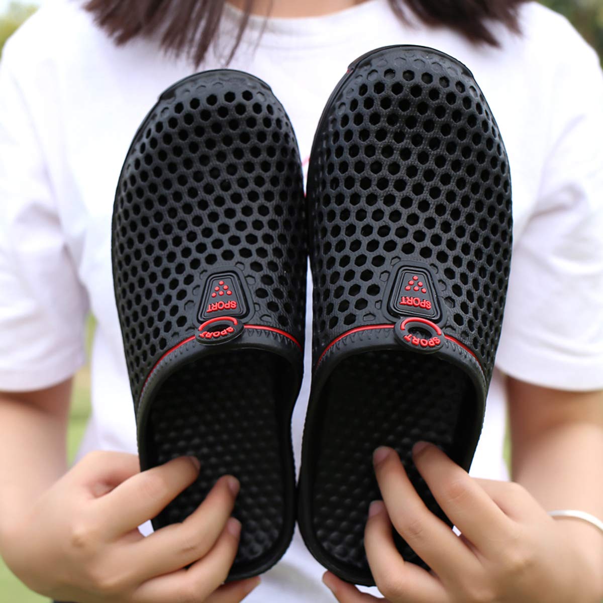 **Breathable Non-Slip Unisex Sandals for Men & Women – Quick-Dry Lightweight Beach & Garden Slippers – Indoor/Outdoor Comfort for Couples, Bathroom, Pool & Travel**