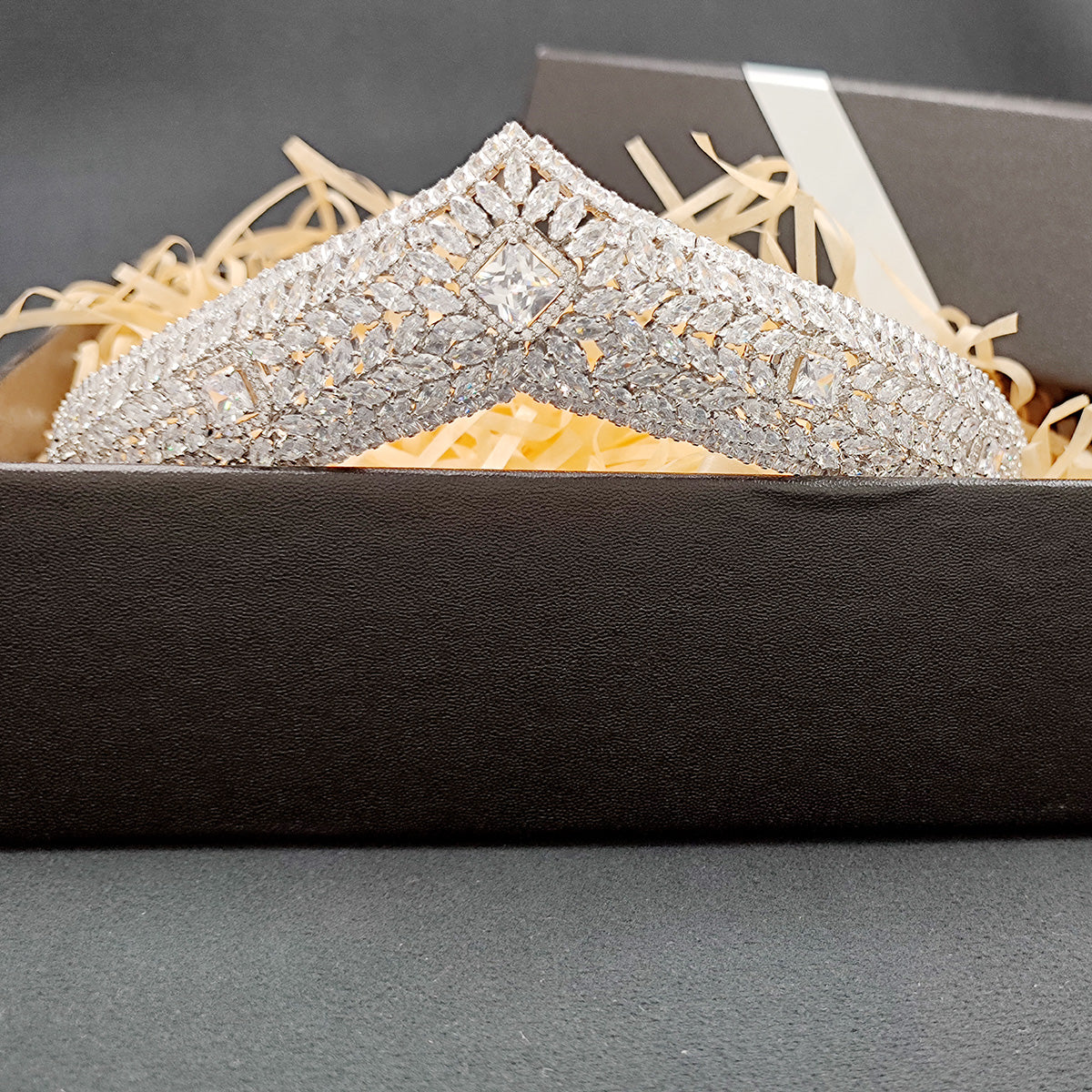 5A Zirconia Wedding Tiara - Sparkling Crystal Bridal Crown for Bride FK93750 | Perfect for Weddings, Prom, Pageants & Special Occasions