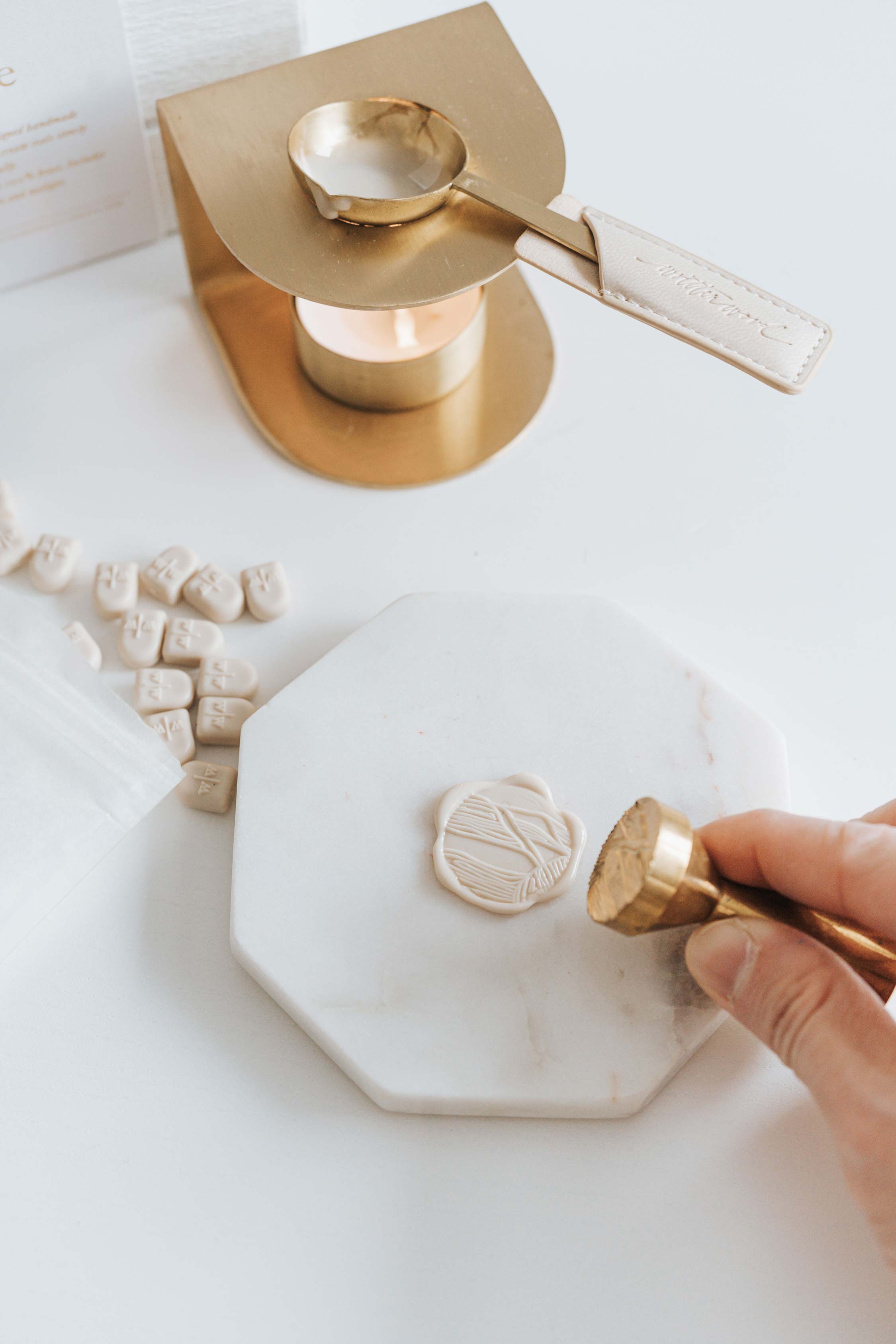 Premium Wax Seal Kit for Letters & Invitations - Vintage Style Stamps, Wax Beads & Melting Spoon - Perfect for Wedding Invites, Greeting Cards & DIY Crafts