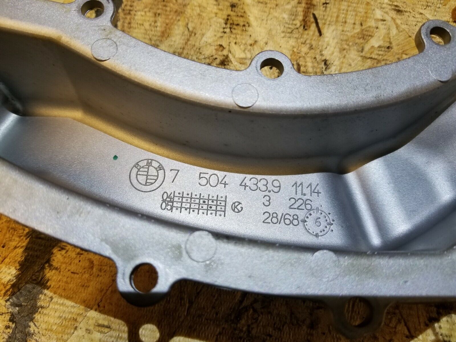 06-10 BMW 650i E63 Rear Engine Block Pan Cover OEM 7504433 for N62T 4.8L V8 - Perfect for Engine Repair & Maintenance