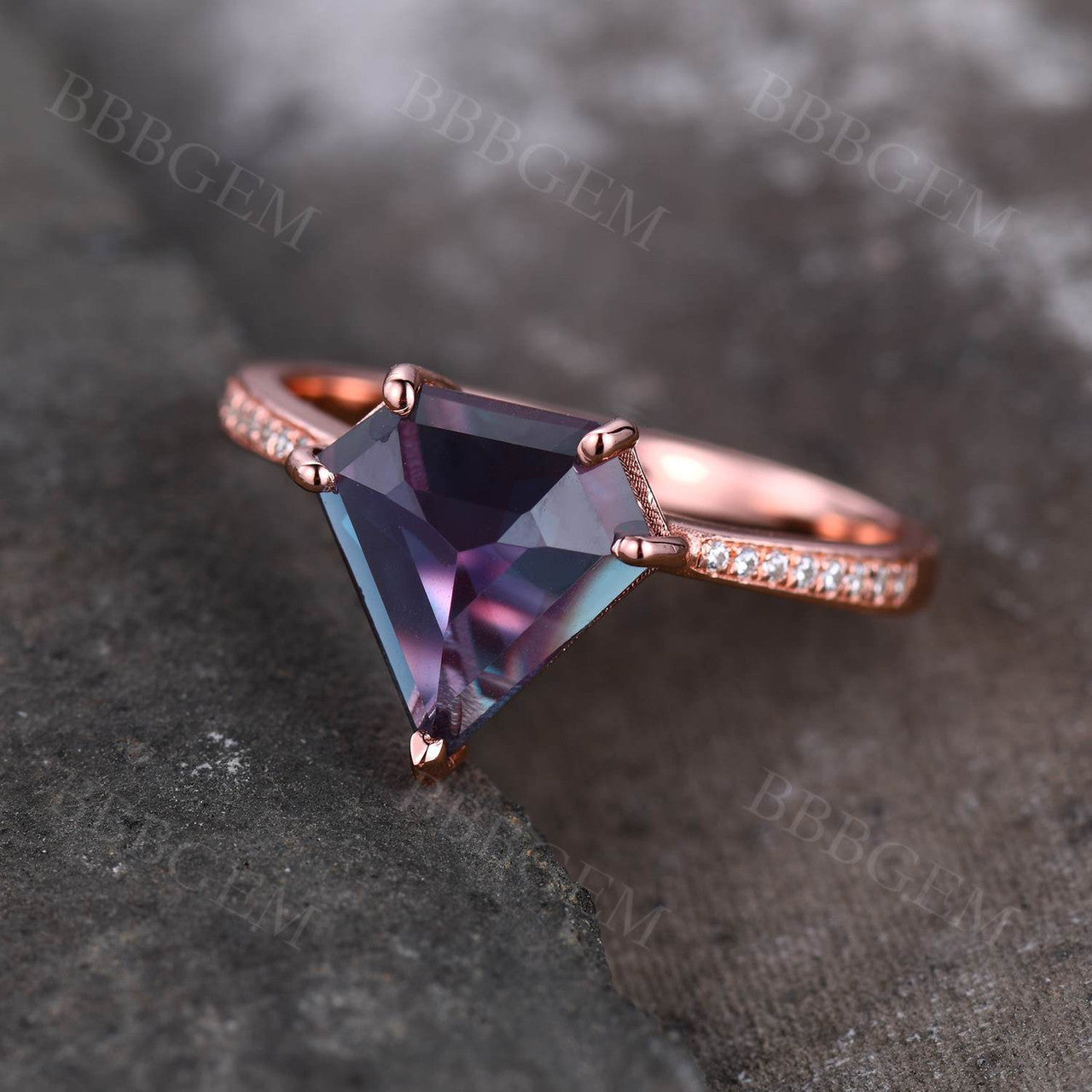 10mm Shield Cut Alexandrite Engagement Ring - Half Eternity Diamond Wedding Band for Women - Perfect for Proposals, Anniversaries & Bridal Jewelry