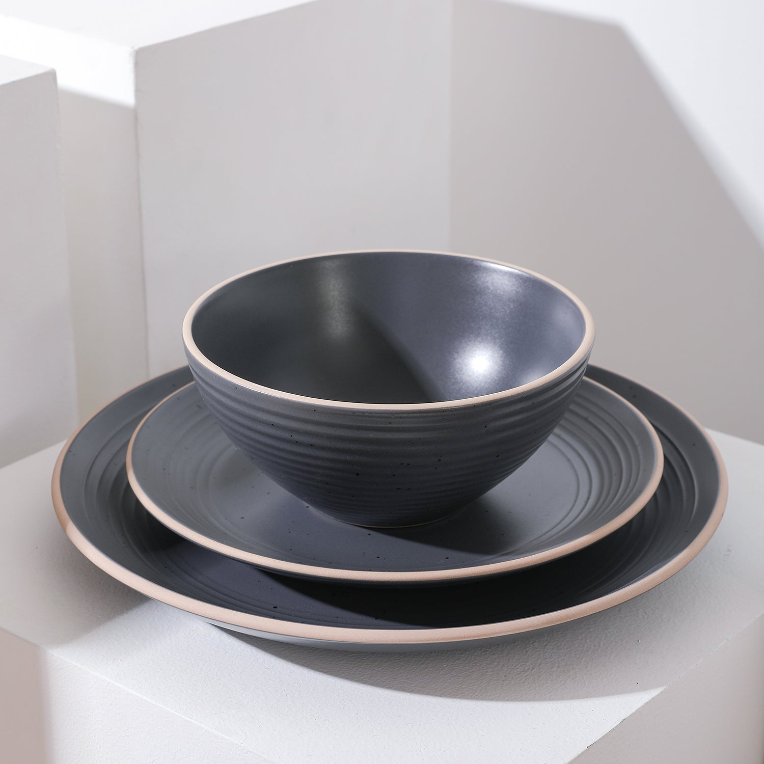 Premium Lauren Stoneware Dinnerware Set - 16-Piece Charcoal Gray Dinnerware Set for 4, Durable & Chip-Resistant - Perfect for Everyday Dining, Dinner Parties & Holiday Gatherings