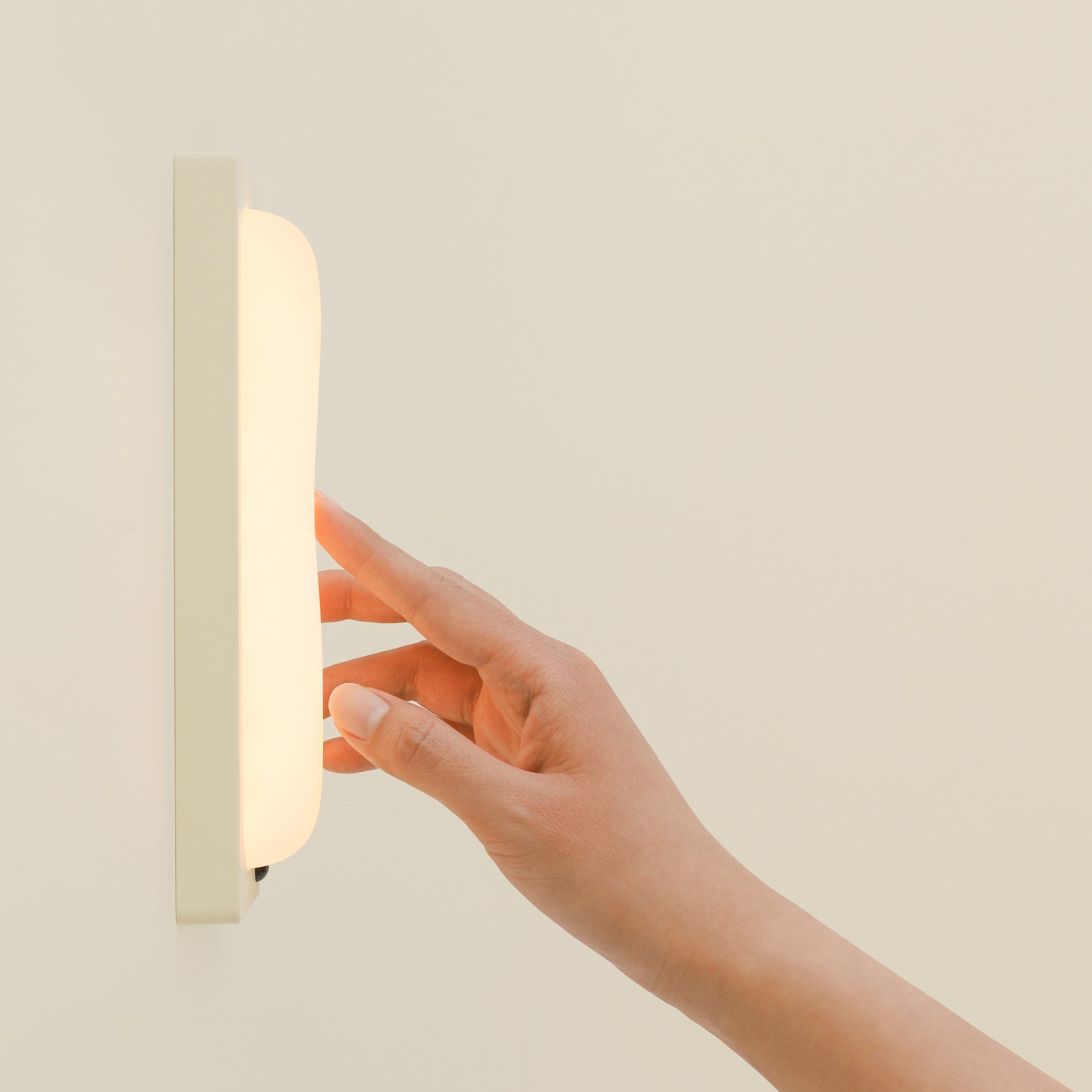 OSC Bar Sensor Lamp - White LED Motion Activated Light for Closets, Hallways & Staircases - Energy Efficient Night Light