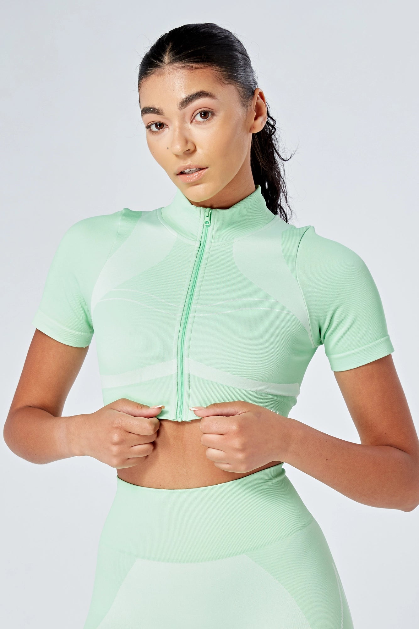 Eco-Friendly Recycled Twill Color Block Zip-Up Crop Top - Green | Sustainable Activewear for Yoga, Gym & Casual Wear