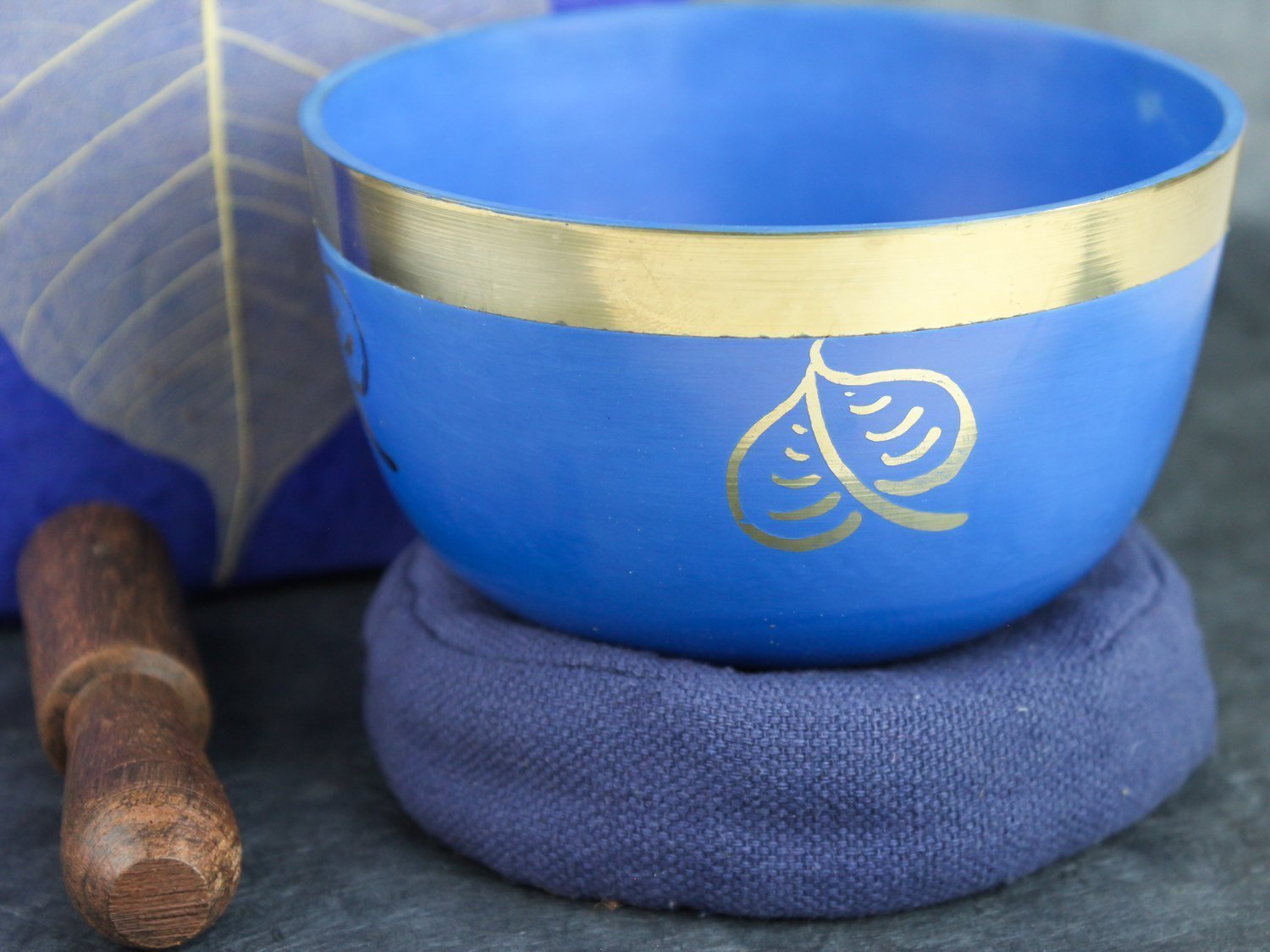 Blue Bodhi Singing Bowl Set for Meditation, Yoga & Relaxation - Handcrafted Tibetan Sound Healing Instrument for Stress Relief & Mindfulness Practice
