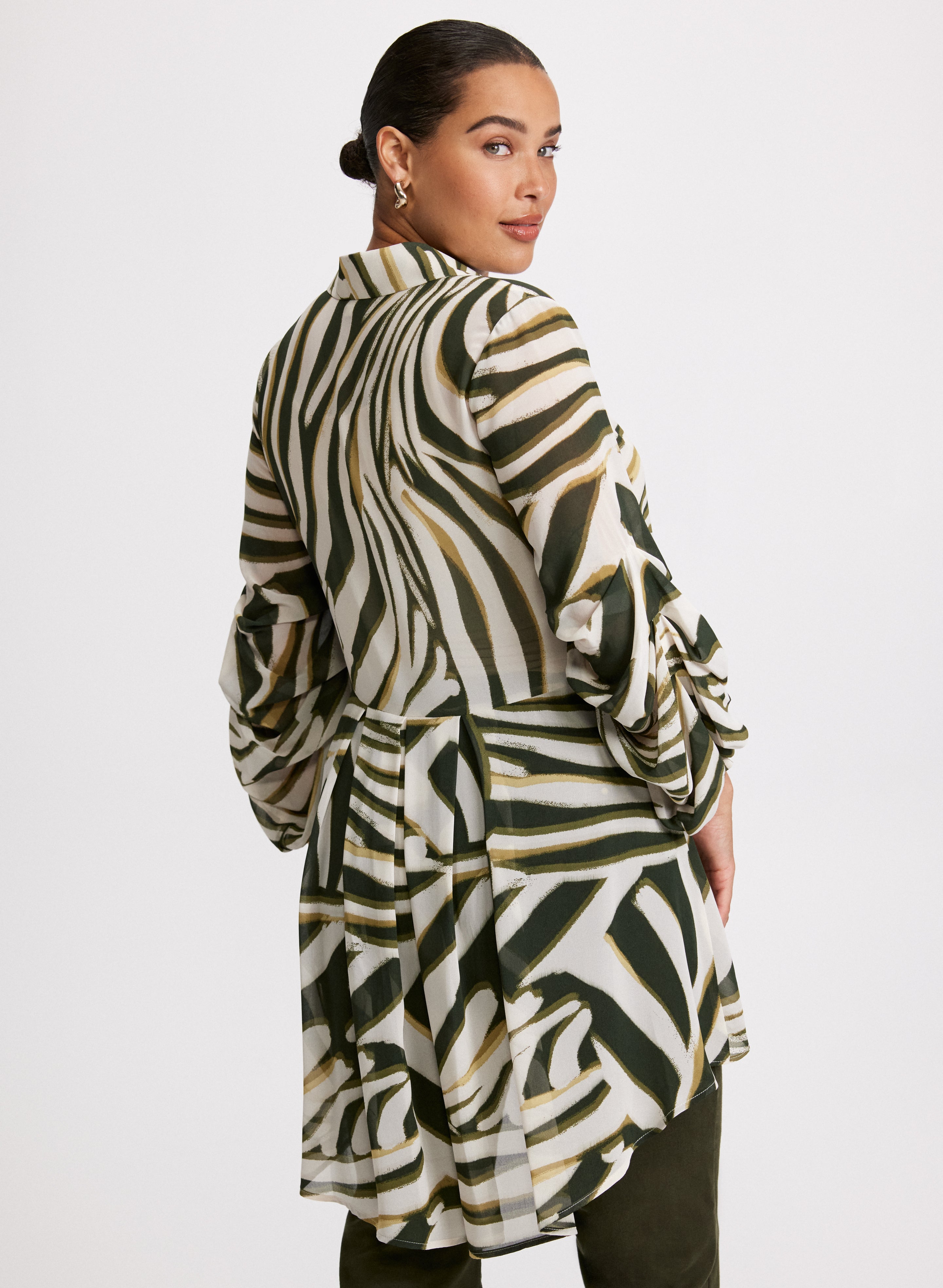Stylish Animal Print Button Up Tunic Top for Women - Casual Flowy Blouse with Pockets - Perfect for Office Wear, Date Nights & Weekend Outfits