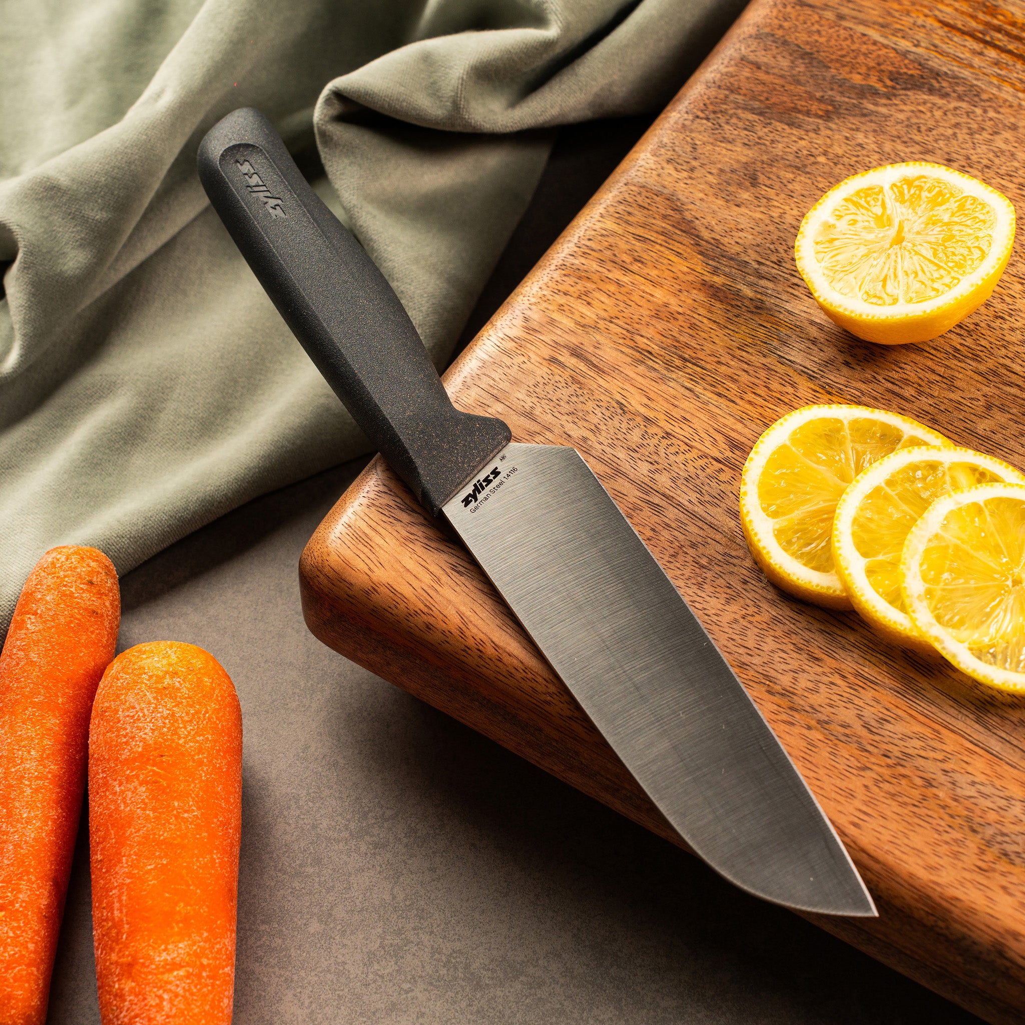 Zyliss Santoku Knife 15cm / 6