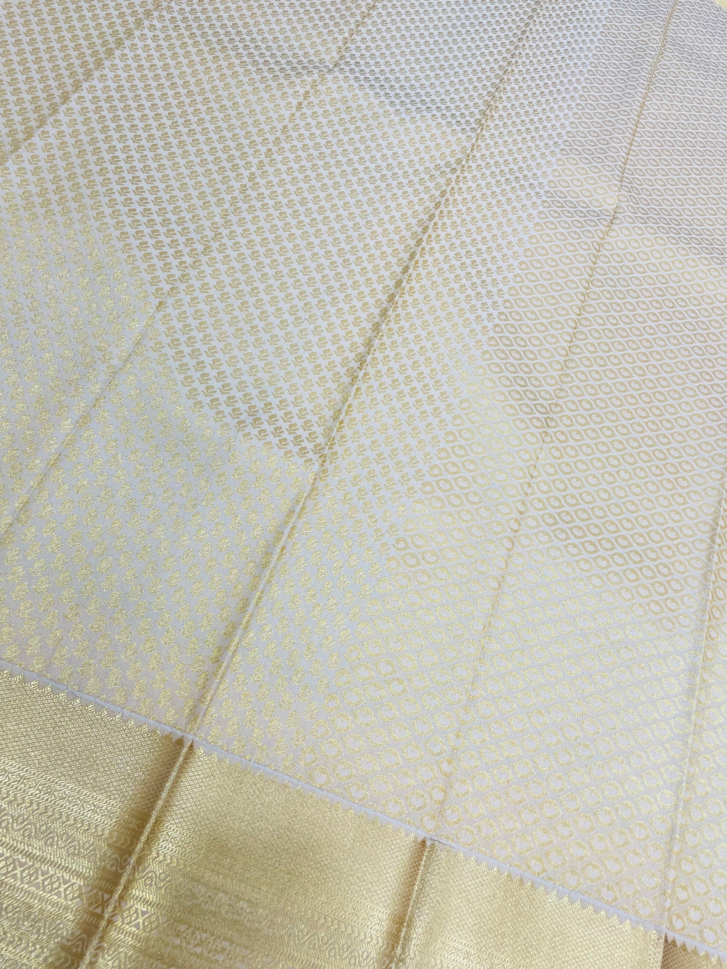 Elegant Golden Pure Silk Saree for Women - Perfect for Weddings, Parties & Special Occasions