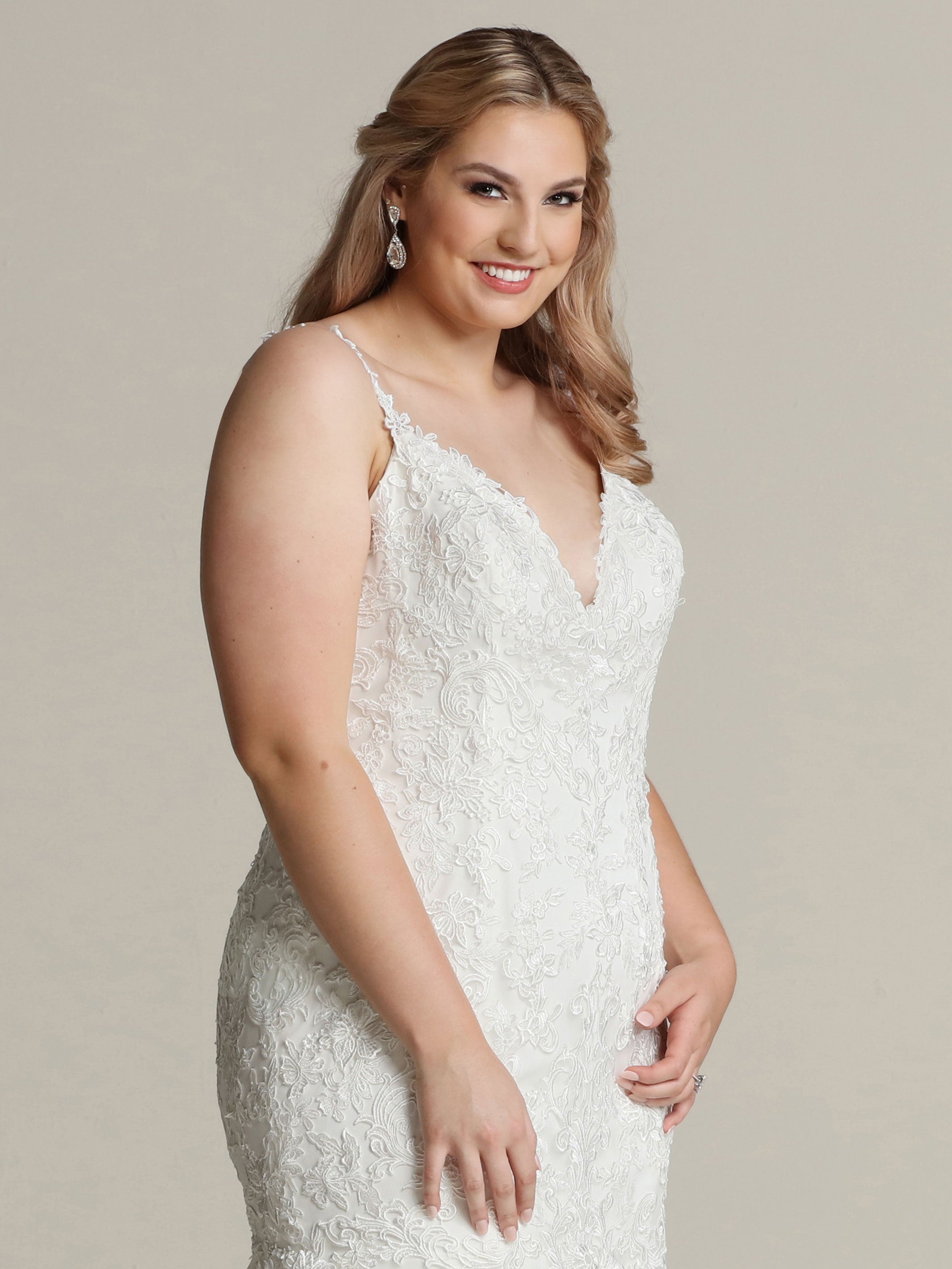 Alexandra Women's Fashion Clothing - Trendy Outfits & Stylish Apparel for Everyday Wear | Perfect for Work, Parties & Casual Occasions