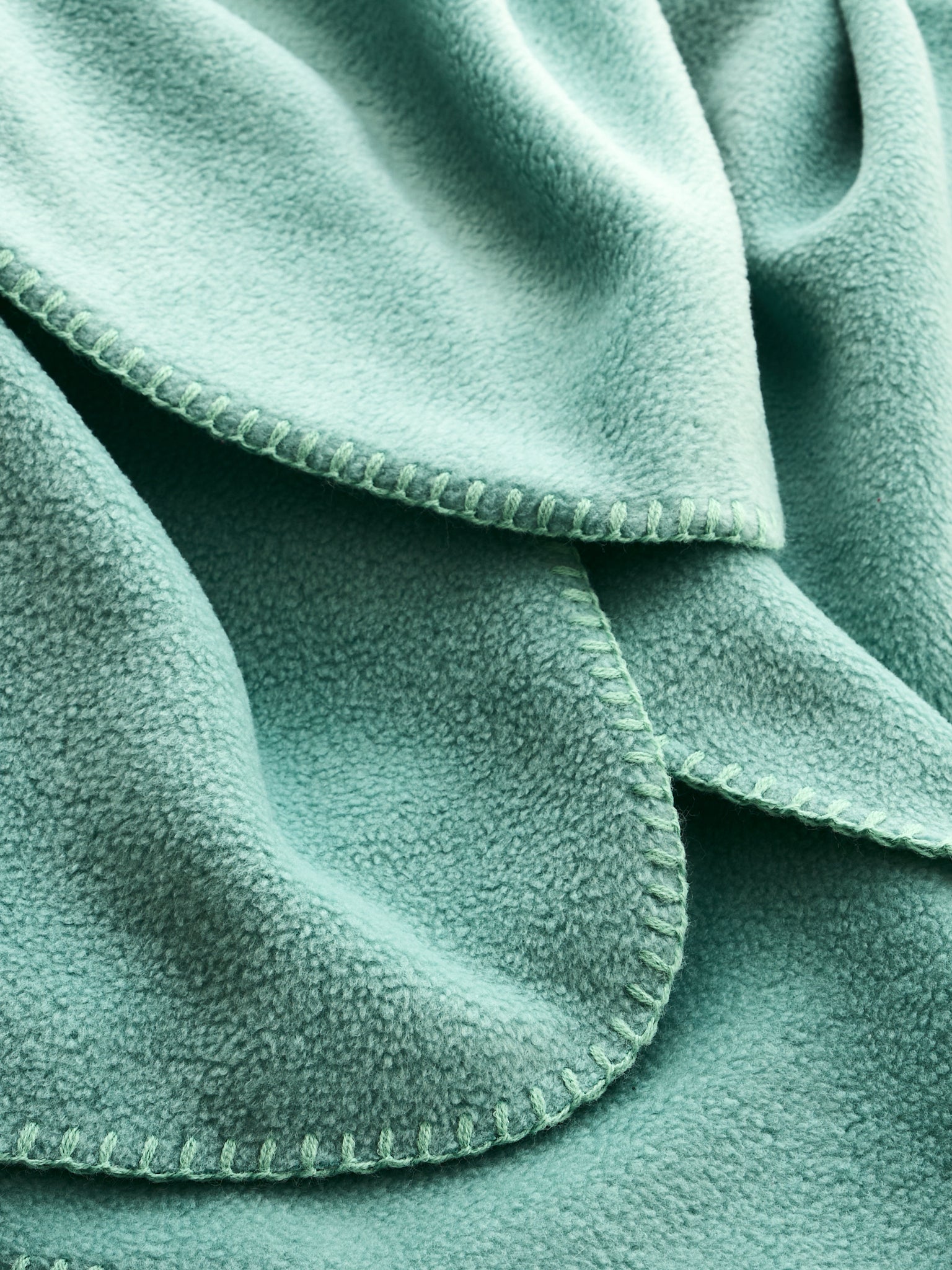 Yogamatters Cozy Fleece Yoga Blanket - Soft & Warm for Meditation, Relaxation & Home Comfort