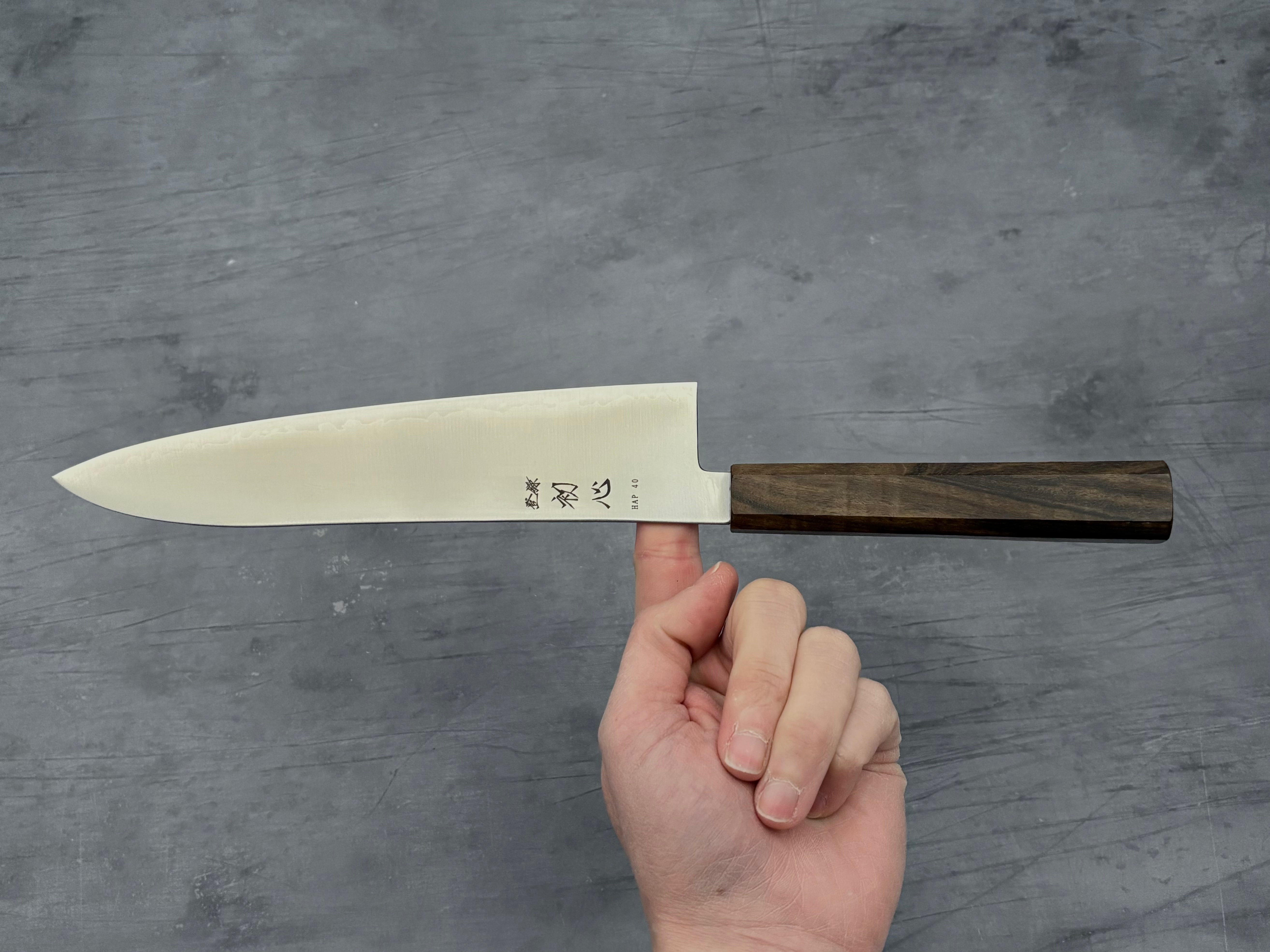 Hatsukokoro Hayabusa HAP40 Gyuto 210mm Japanese Chef Knife - High-Performance Kitchen Knife for Professional Chefs & Home Cooking, Perfect for Slicing, Dicing & Chopping Vegetables, Meat & Fish
