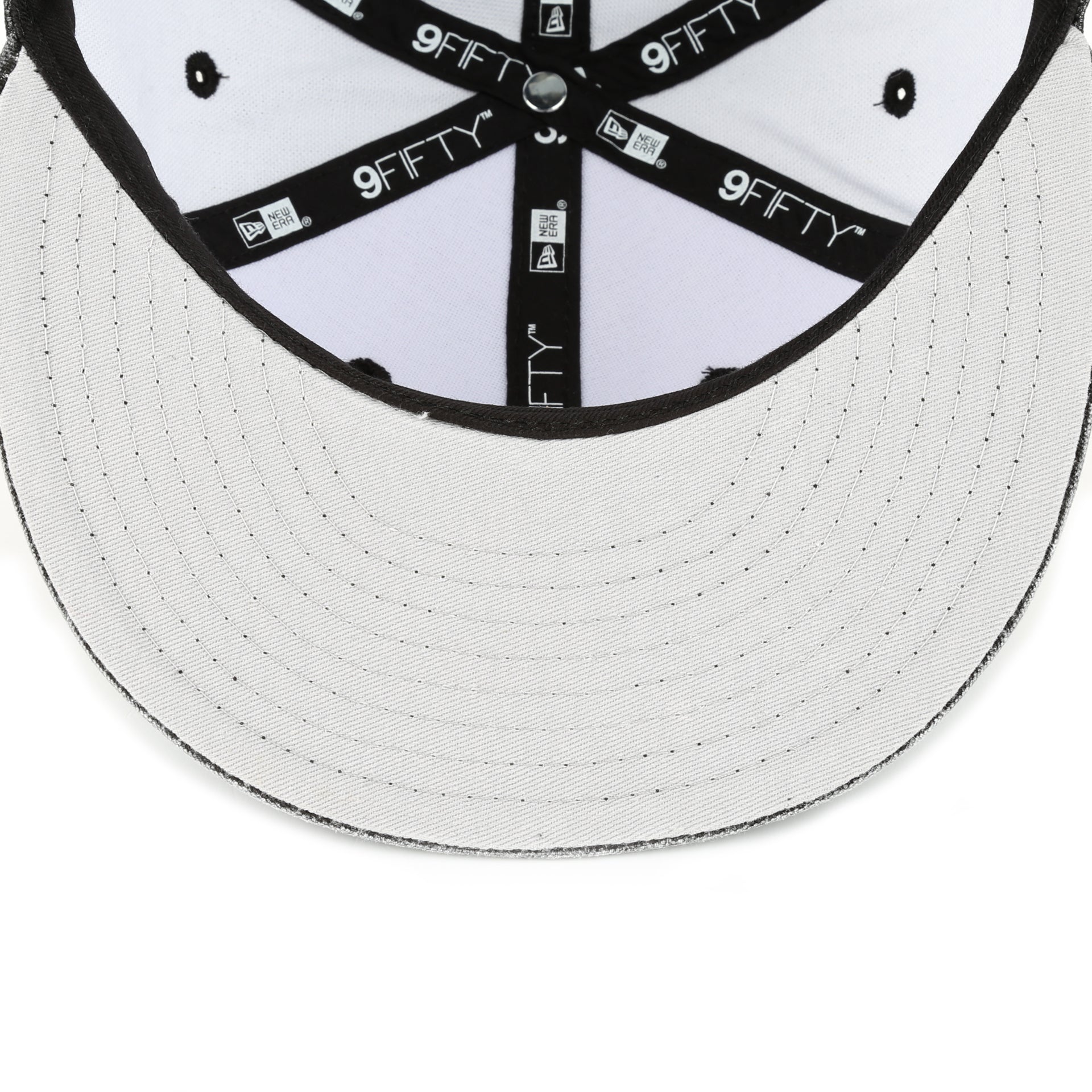 New Era 9Fifty Washed Over Snapback Hat - Oakland Raiders Black Denim Adjustable Baseball Cap for Men & Women - Perfect for Sports Games, Streetwear Fashion and Casual Outfits