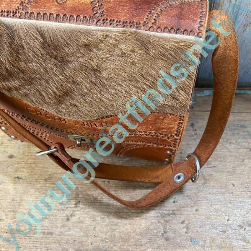Vintage Costa Rica Leather and Wood Turn Lock Handbag - Stylish Crossbody Purse for Women, Boho Chic Travel Bag for Everyday Use & Weekend Getaways