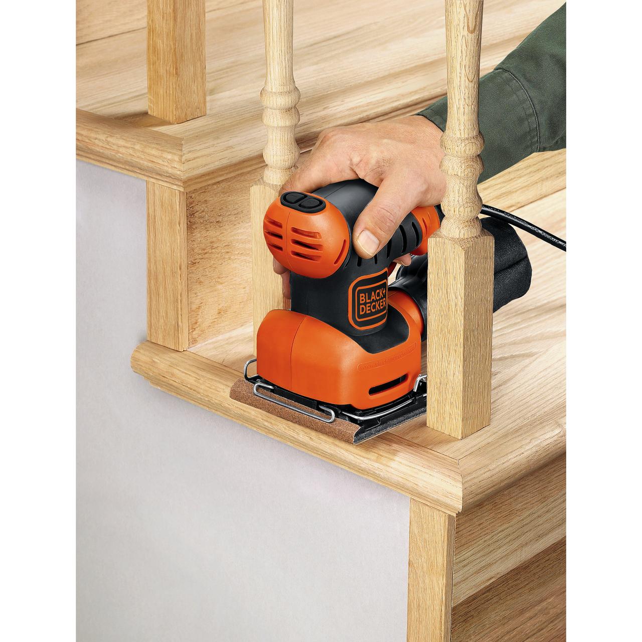 BLACK + DECKER FS540 1/4 Sheet Sander - Compact & Powerful Palm Sander for Woodworking, DIY Projects & Home Renovation - Ideal for Sanding Furniture, Floors & Smoothing Surfaces