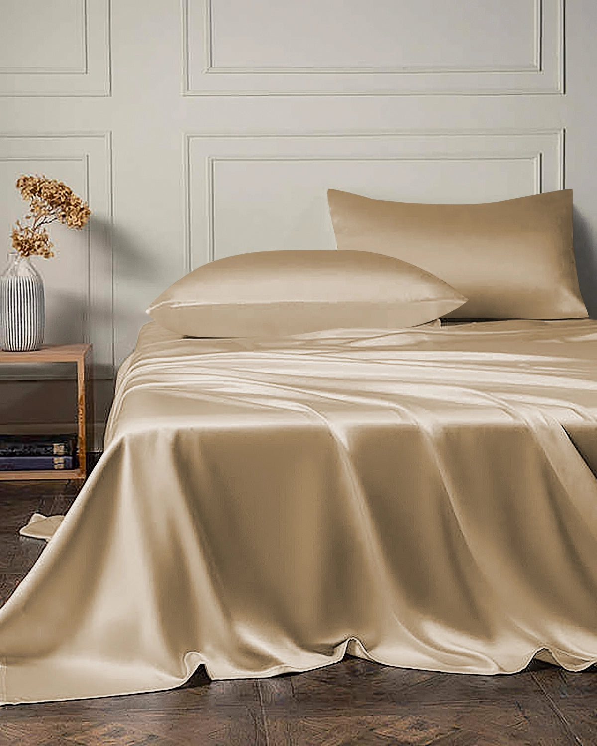 25 Momme 4-Piece Silk Sheet Set - Queen Size Flat Sheet & Fitted Sheet with Pillowcases - Luxury 100% Mulberry Silk Bedding for Soft Skin & Hair - Perfect for Master Bedroom, Guest Room & Hotel Use
