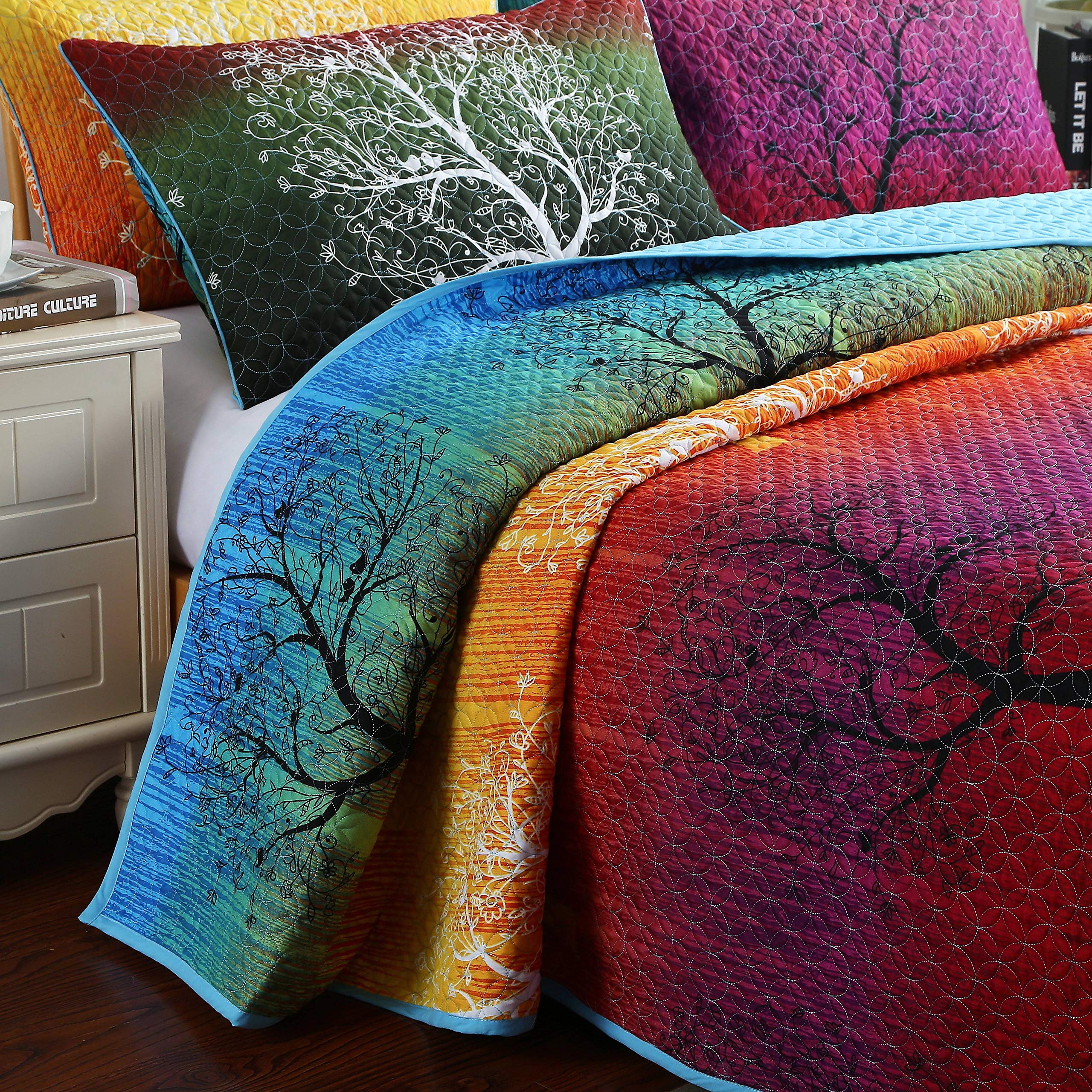 Swanson Rainbow Tree Bedspread Coverlet Quilt Set with Pillow Shams - King Size Luxury Bedding for Master Bedroom & Guest Room Decor