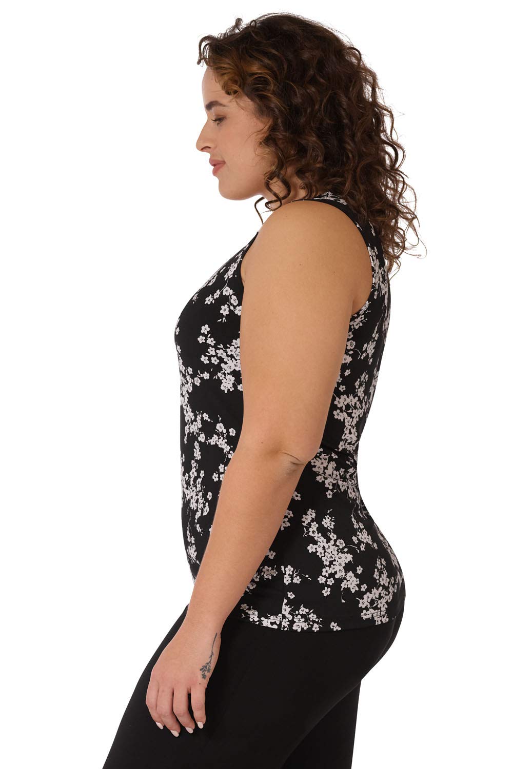 Rekucci Plus Size Scoop Neck Knit Tank Top for Curvy Women - Comfortable & Stylish Travel Outfit for Casual Wear & Summer Vacations