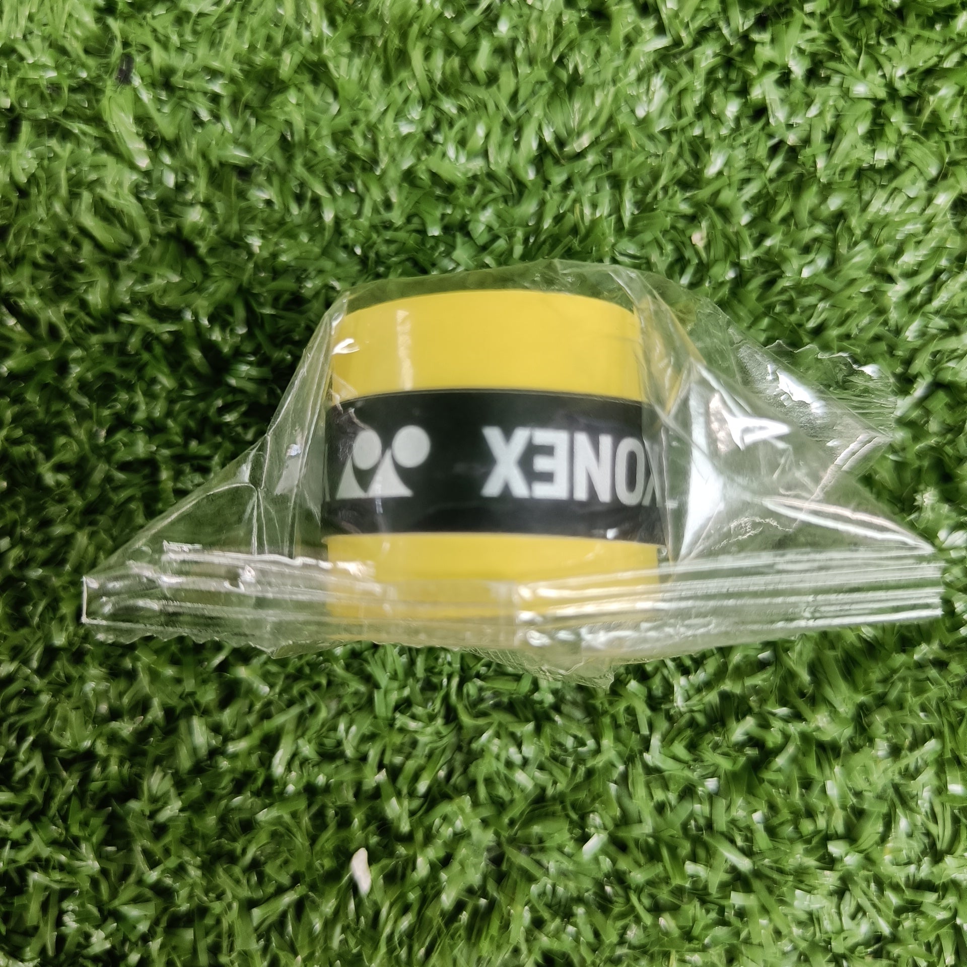 Yonex Super Grap Overgrip for Tennis & Badminton Rackets | Sweat-Absorbent, Non-Slip Grip Tape | Perfect for Professional Players & Sports Enthusiasts | Ideal for Tournaments, Training & Casual Play