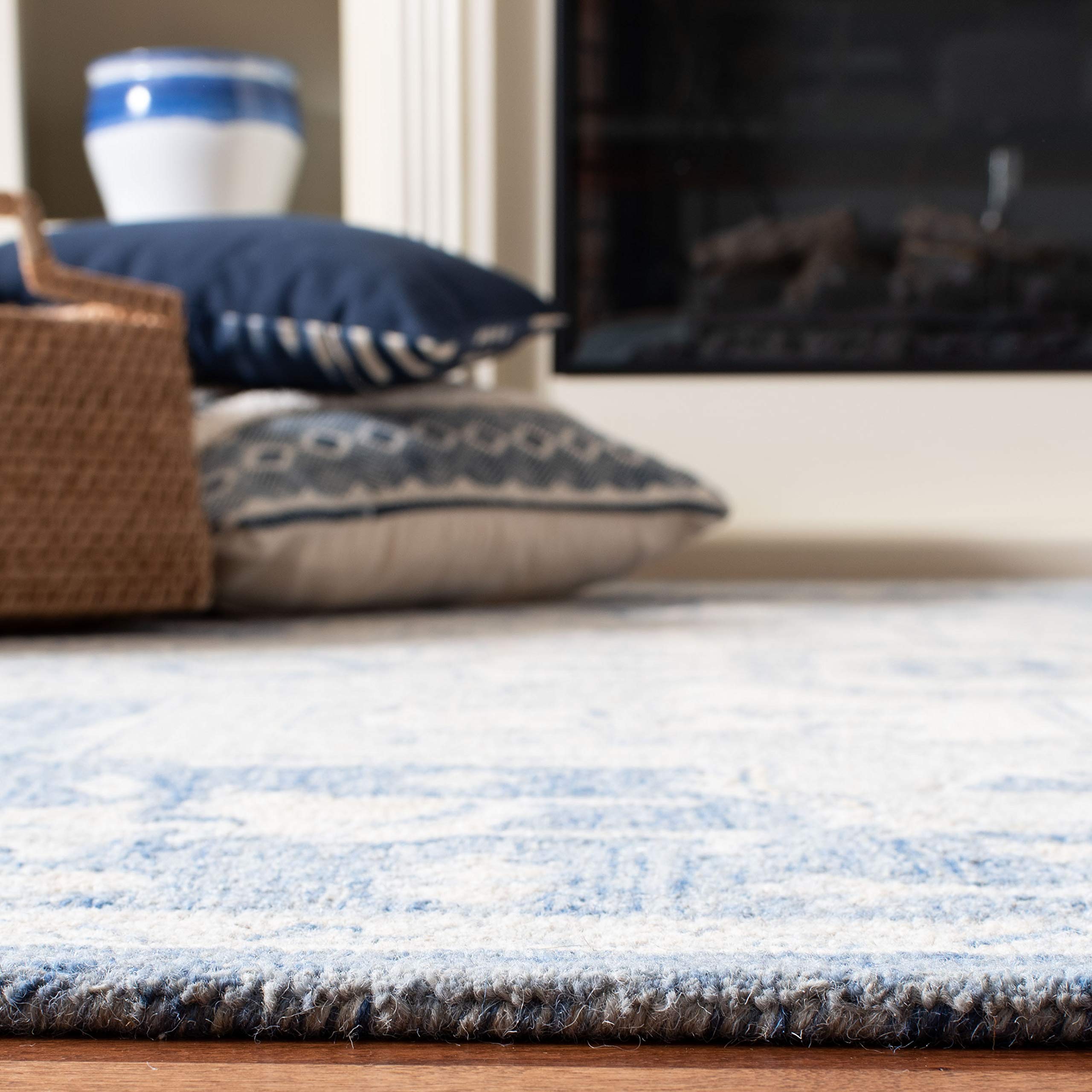 SAFAVIEH Micro-Loop Collection 7' Square Blue Ivory MLP503M Handmade Premium Wool Area Rug - Shabby Chic Medallion Design for Living Room, Dining Room & Bedroom | Soft & Durable Floor Covering for Home Decor