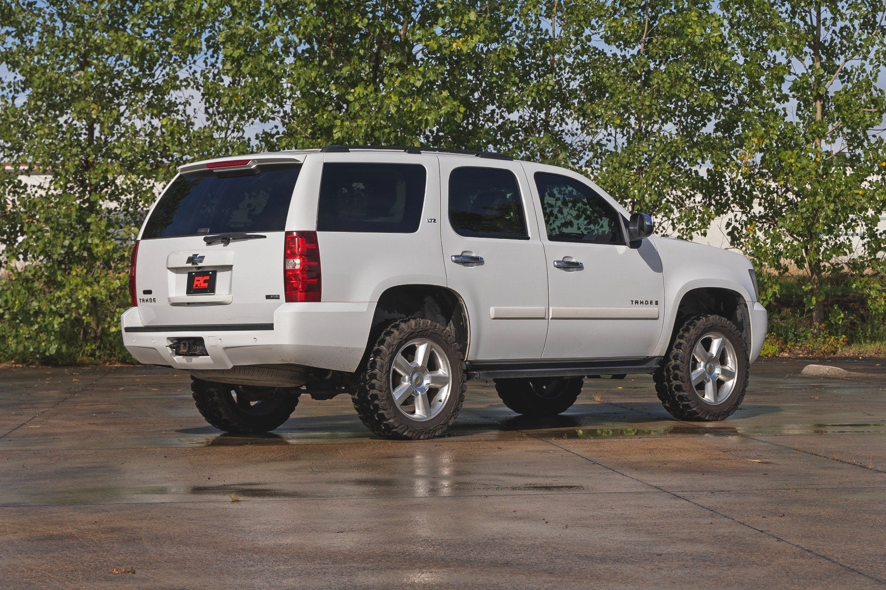 3.5 Inch Lift Kit for Chevy/GMC SUV 1500 2WD/4WD (2007-2020) - Heavy Duty M1 Struts & Forged Upper Control Arms (UCAs) | Off-Road Suspension Upgrade for Enhanced Ground Clearance & Towing