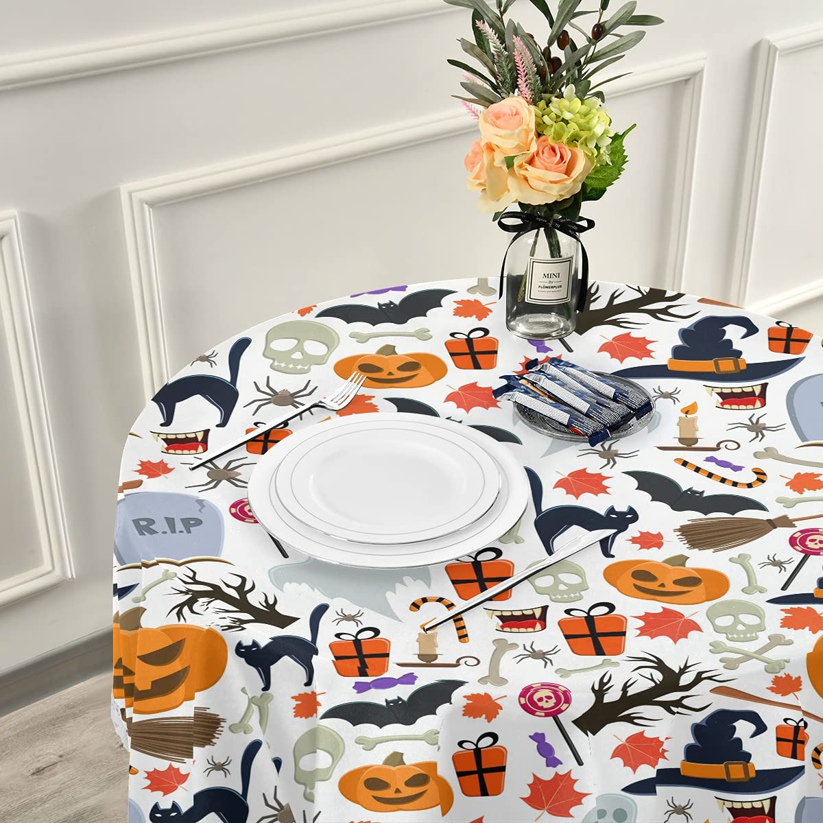 Senya Halloween Round Tablecloths - Seamless Halloween Pattern Table Cover for Circular Dining Tables, Holiday Party Decor - Perfect for Halloween Parties, Dinners & Themed Events