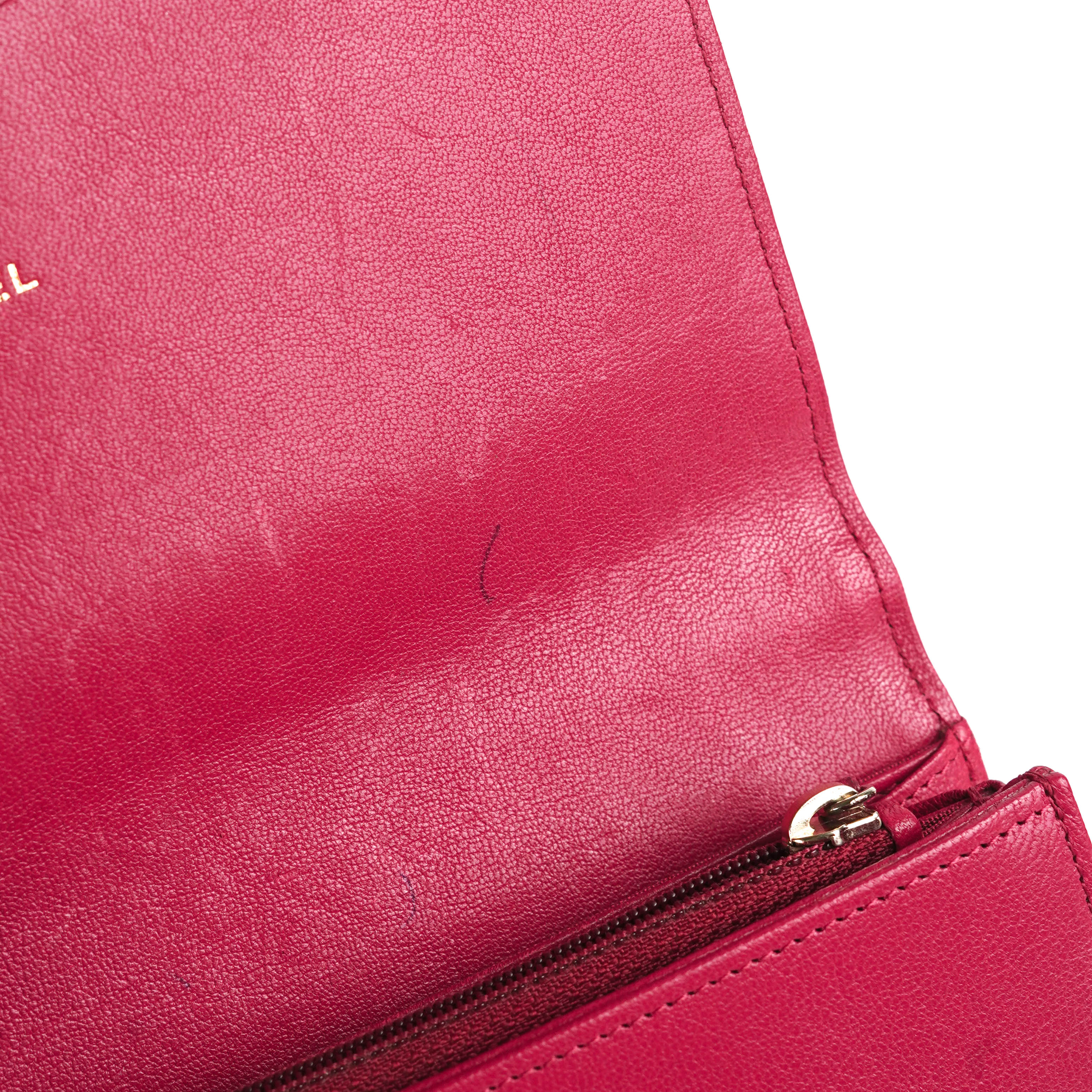 Chanel Chevron Quilted Lambskin Wallet in Pink - Luxury Designer Handbag for Women, Perfect for Everyday Use & Special Occasions