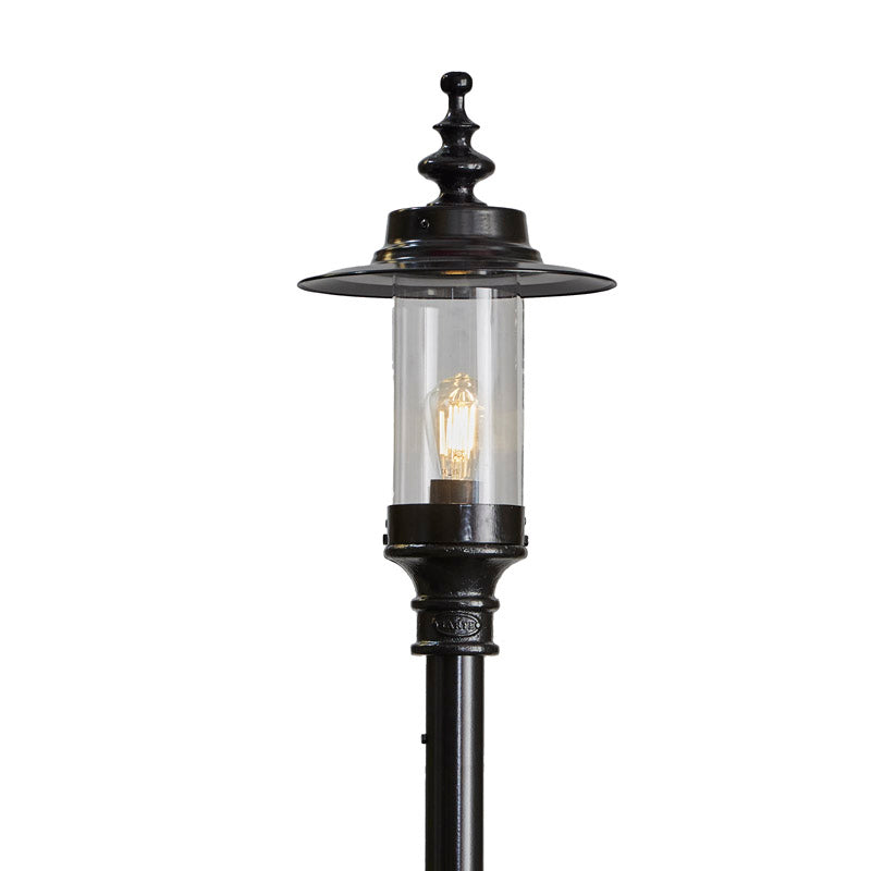 Betley 1Lt Cast Iron Lamp Post - Outdoor Garden Lighting for Pathways, Driveways & Porches