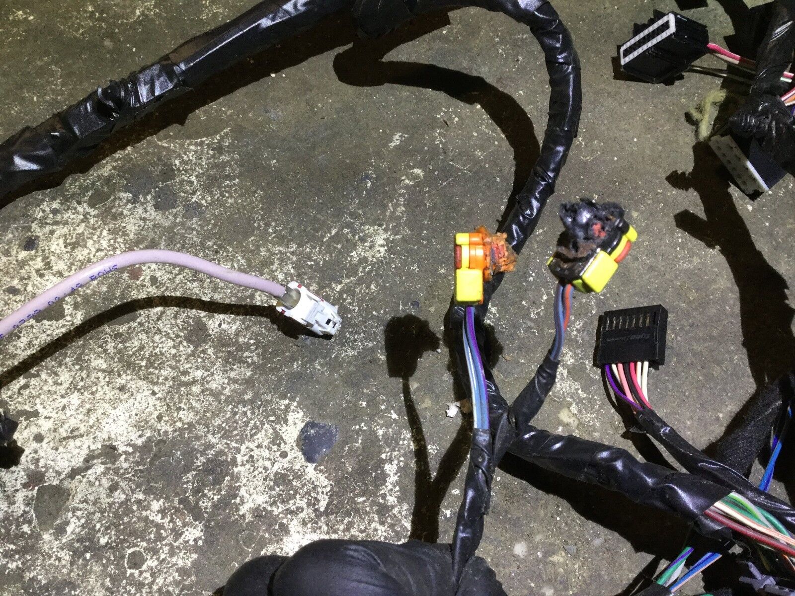 2005-2009 Toyota Prius OEM Dashboard Wiring Harness - Compatible with 2nd Gen Prius Models - Perfect for Electrical Repairs & Upgrades