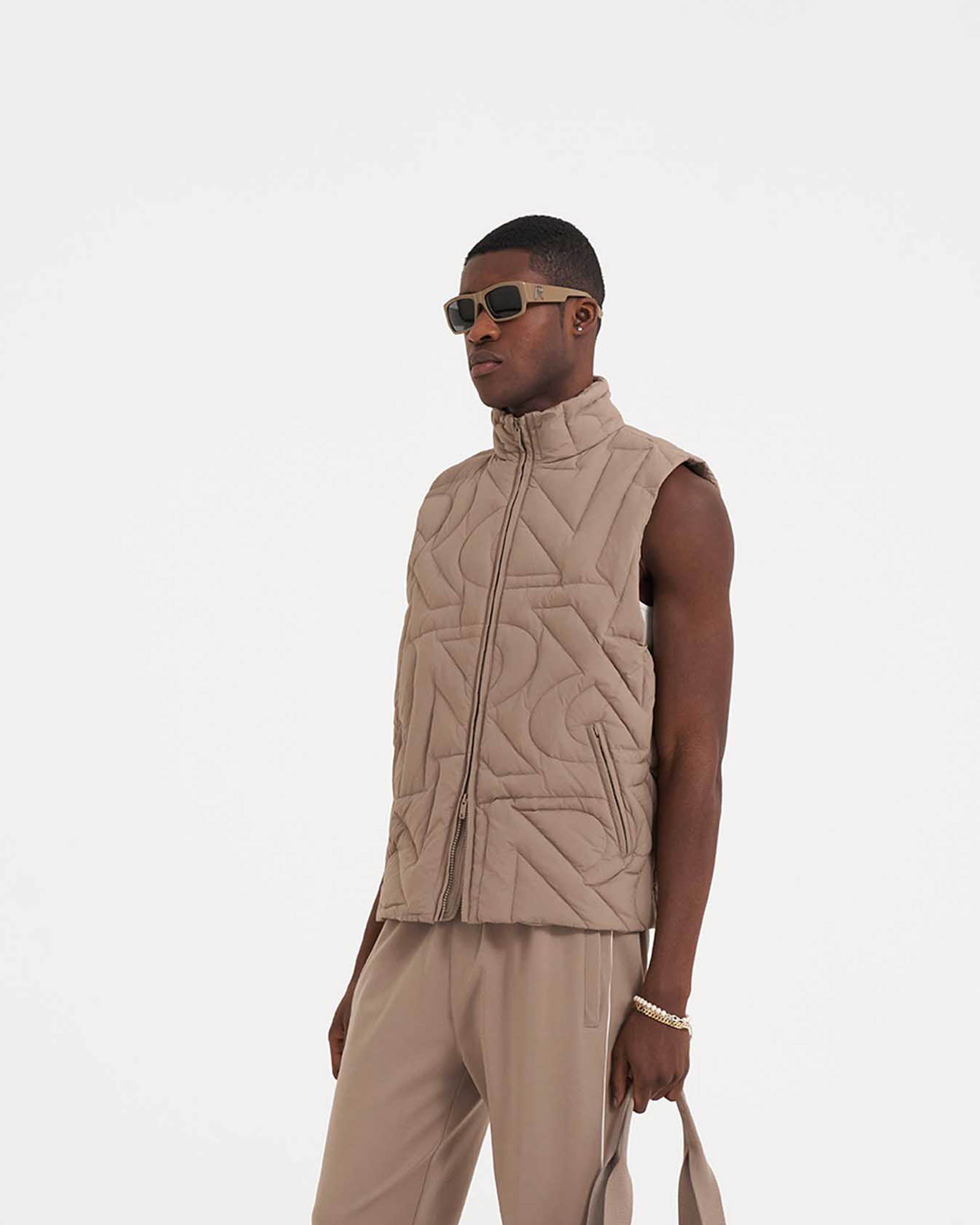 Initial Gilet Mushroom Print Vest - Stylish & Comfortable for Casual Outfits & Outdoor Activities