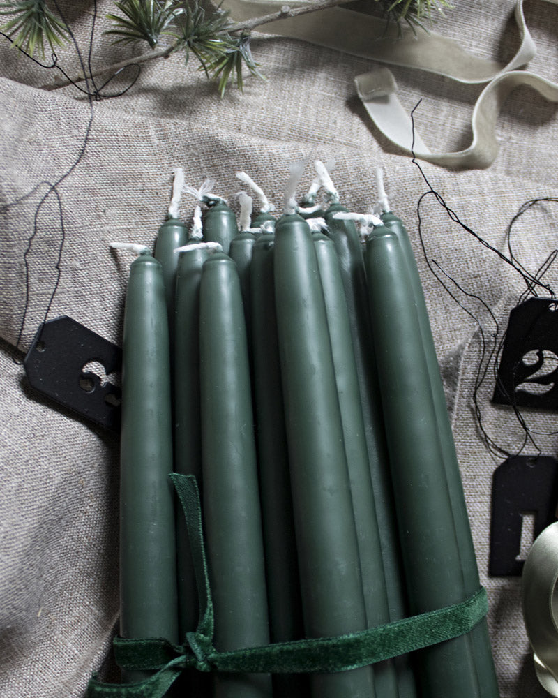 Liljeholmens Christinaljus 8-Pack Dark Green Candles - Perfect for Christmas Decorations & Holiday Centerpieces