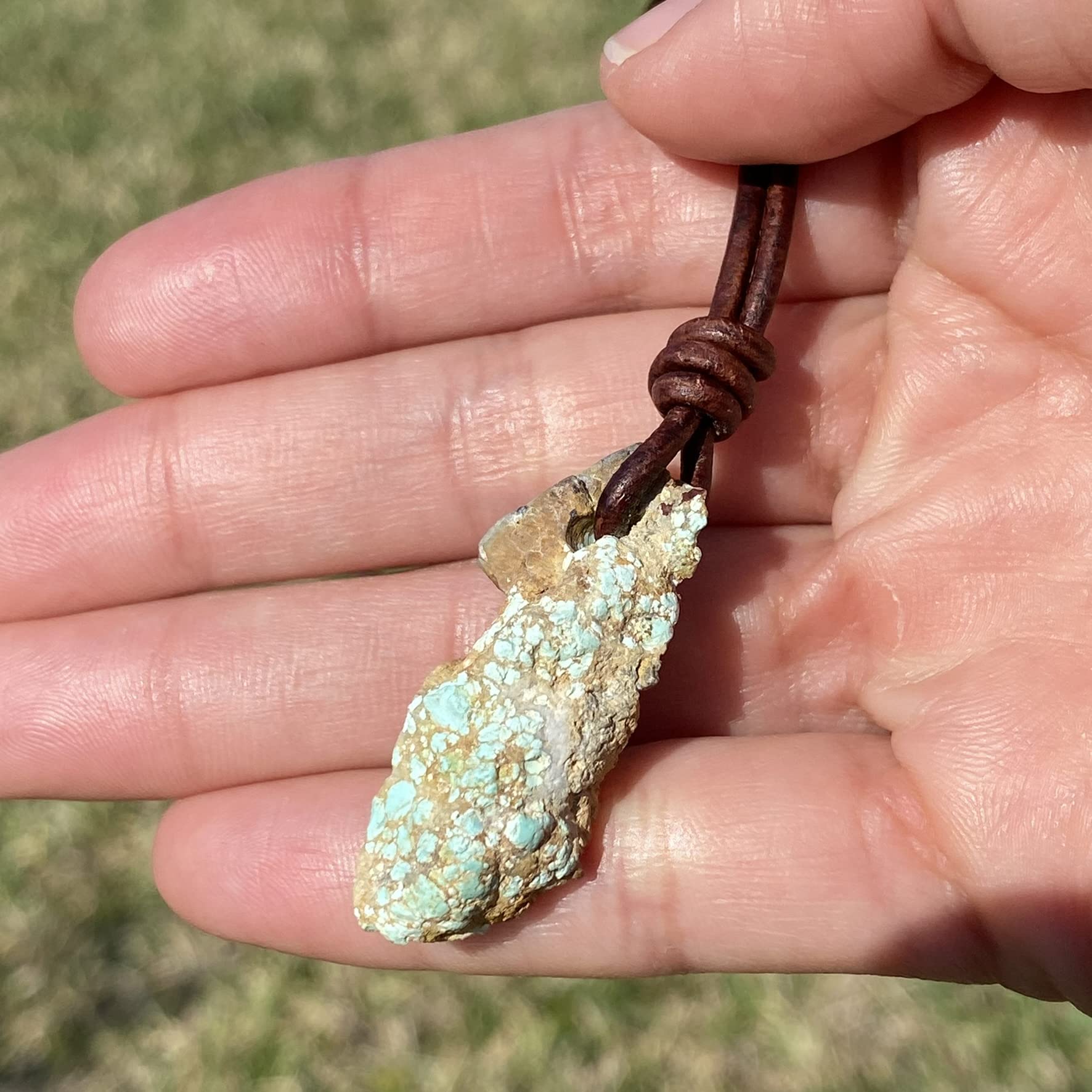 Turquoise Raw Stone Necklace for Women & Men - Healing Crystal Jewelry with Spiritual Energy, Natural Rough Gemstone Pendant, Best Friend Gift & Protection Stone | Perfect for Summer Accessories, Hippie Style & Spiritual Healing