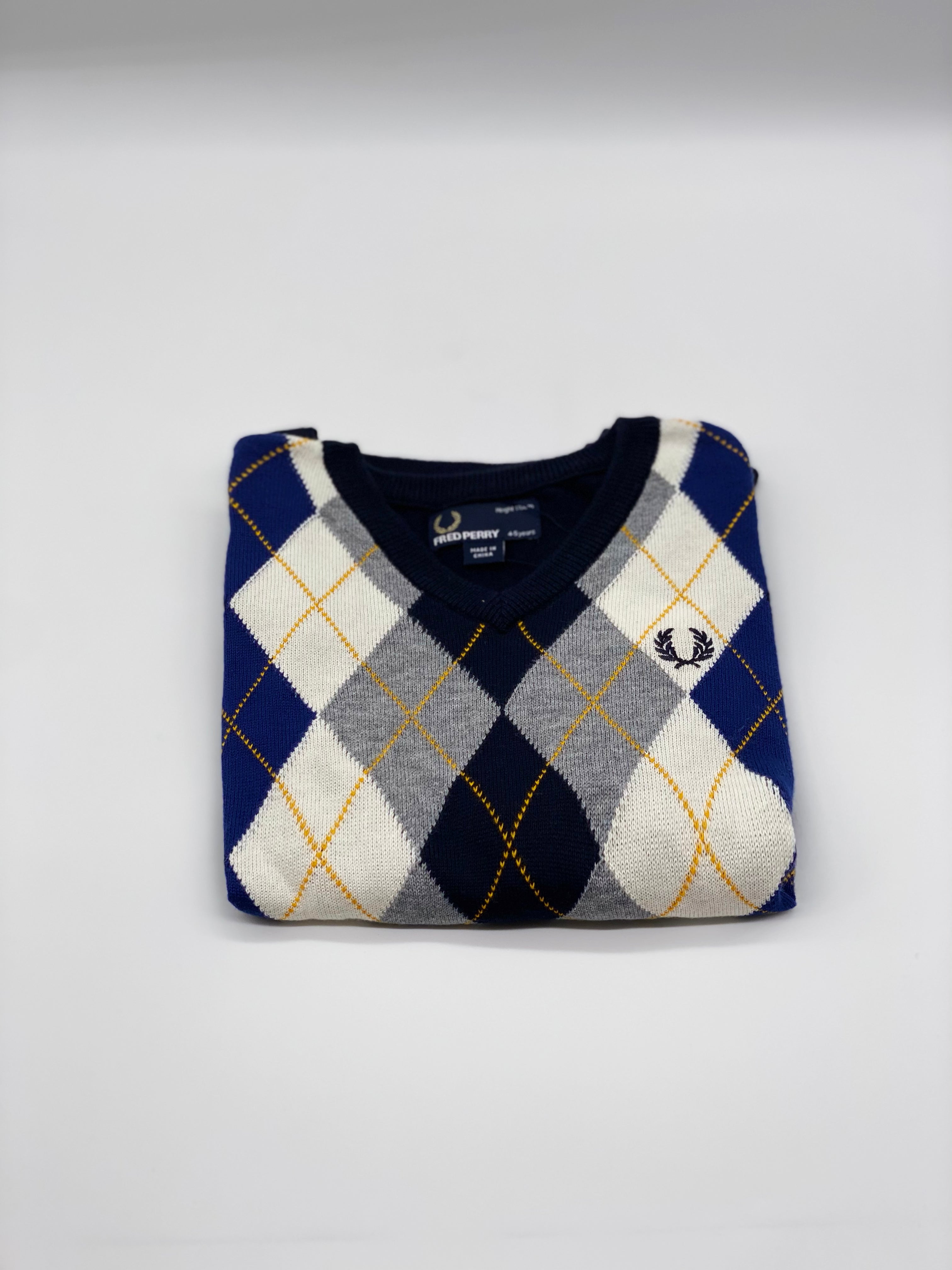 Stylish Kids' Argyle V-Neck Sweater - Soft & Comfortable for School, Parties & Family Outings