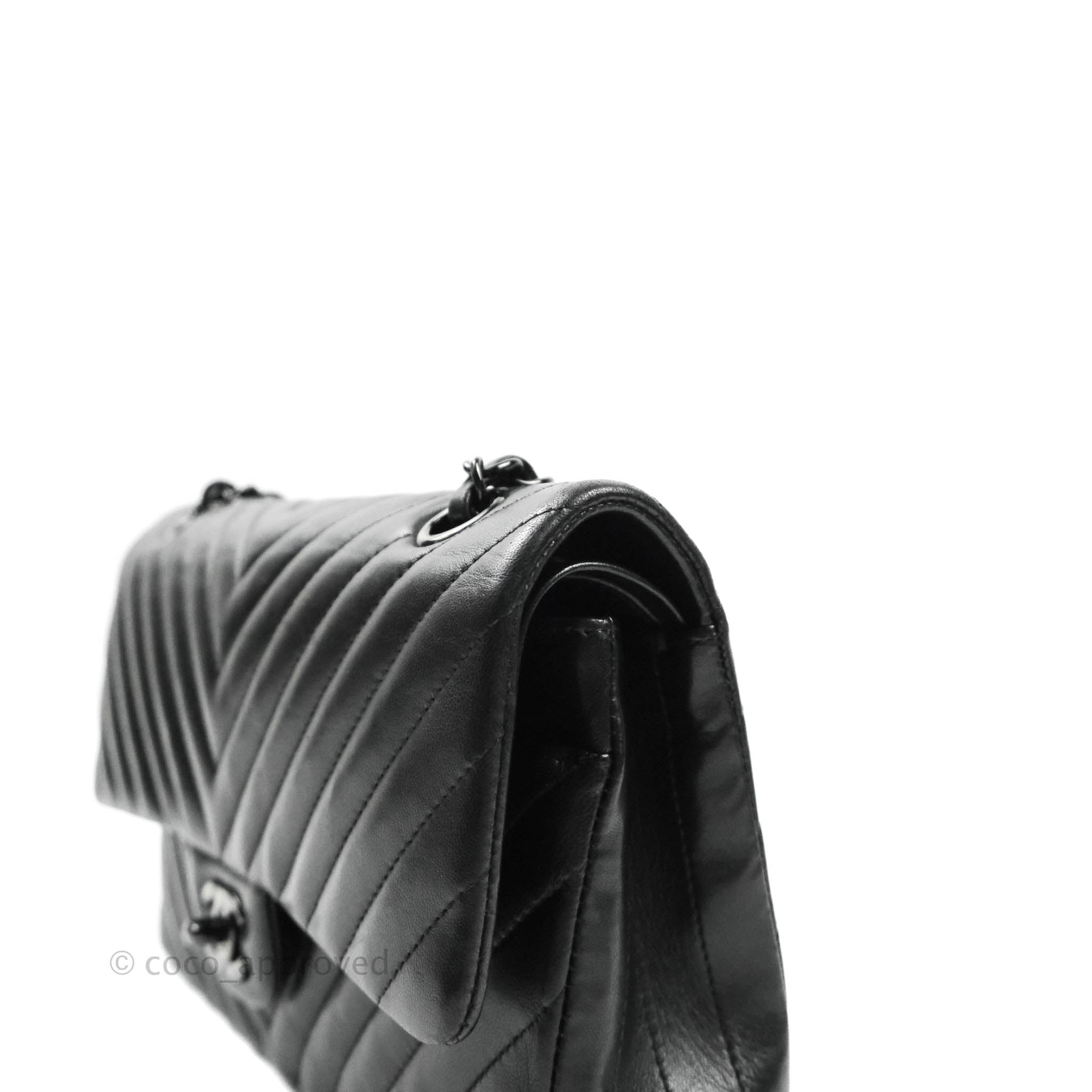 Chanel Classic Chevron M/L Medium Double Flap Bag in So Black Lambskin Leather - Luxury Handbag for Women, Perfect for Evening Events & Special Occasions