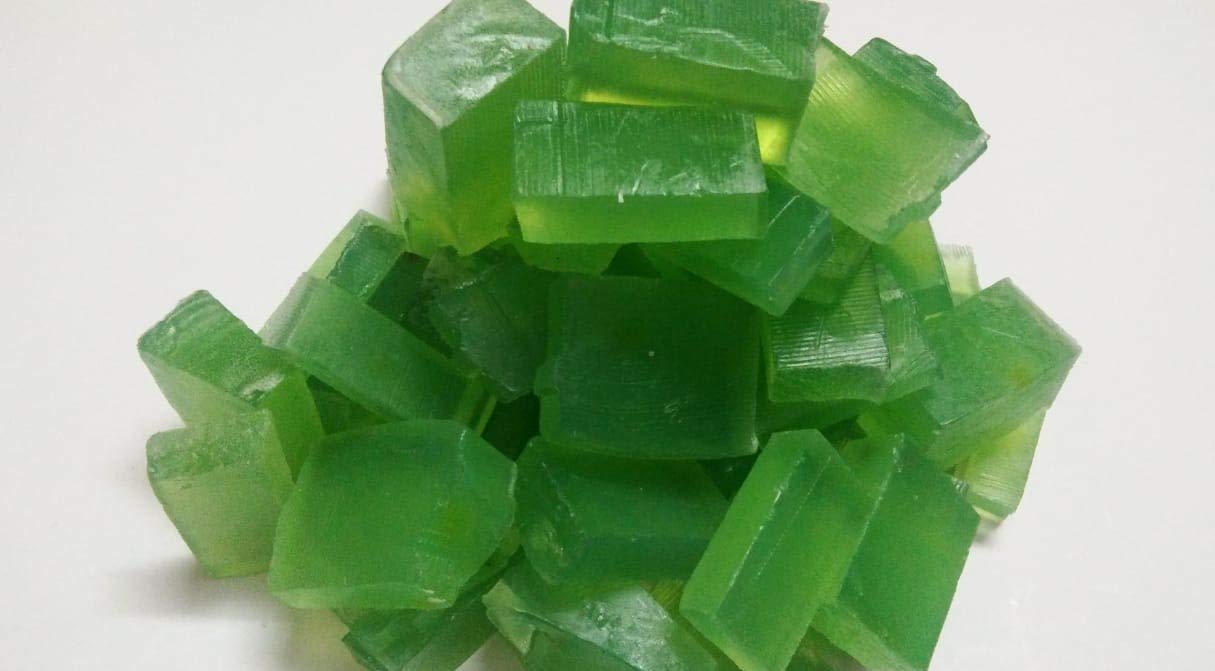 Organic Aloe Vera Melt and Pour Soap Base - 1kg Transparent Glycerin Soap for DIY, Handmade Soap Making, Bath & Body Care - Perfect for Sensitive Skin & Natural Skincare Routine